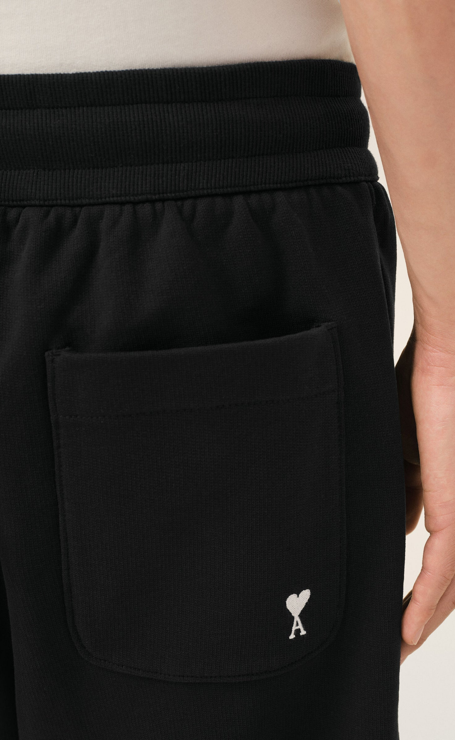 SMALL EMBOSSED AMI DE COEUR BLACK SHORTS