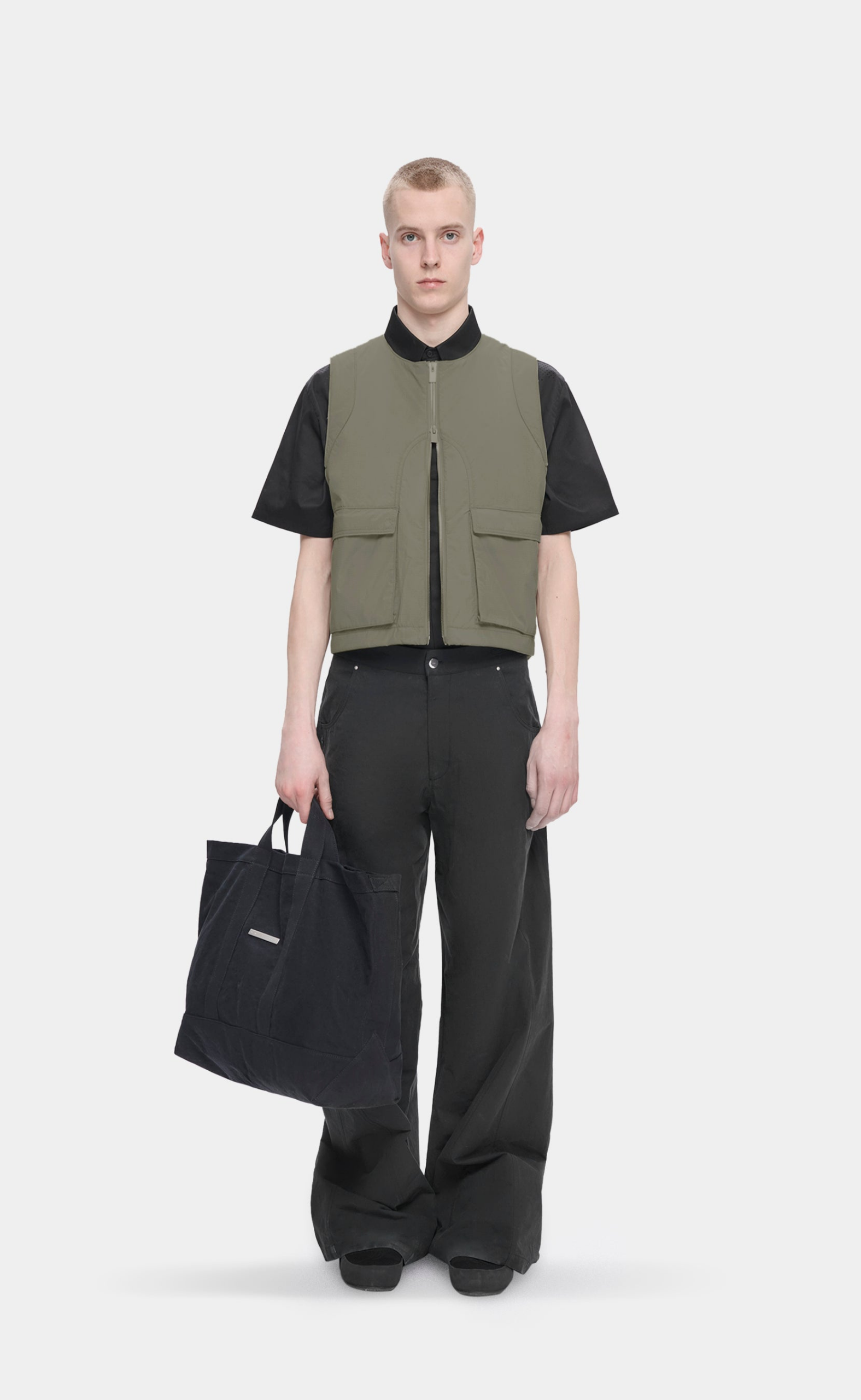 HELIOT MOTILITY LIGHT DUSTY GREEN VEST