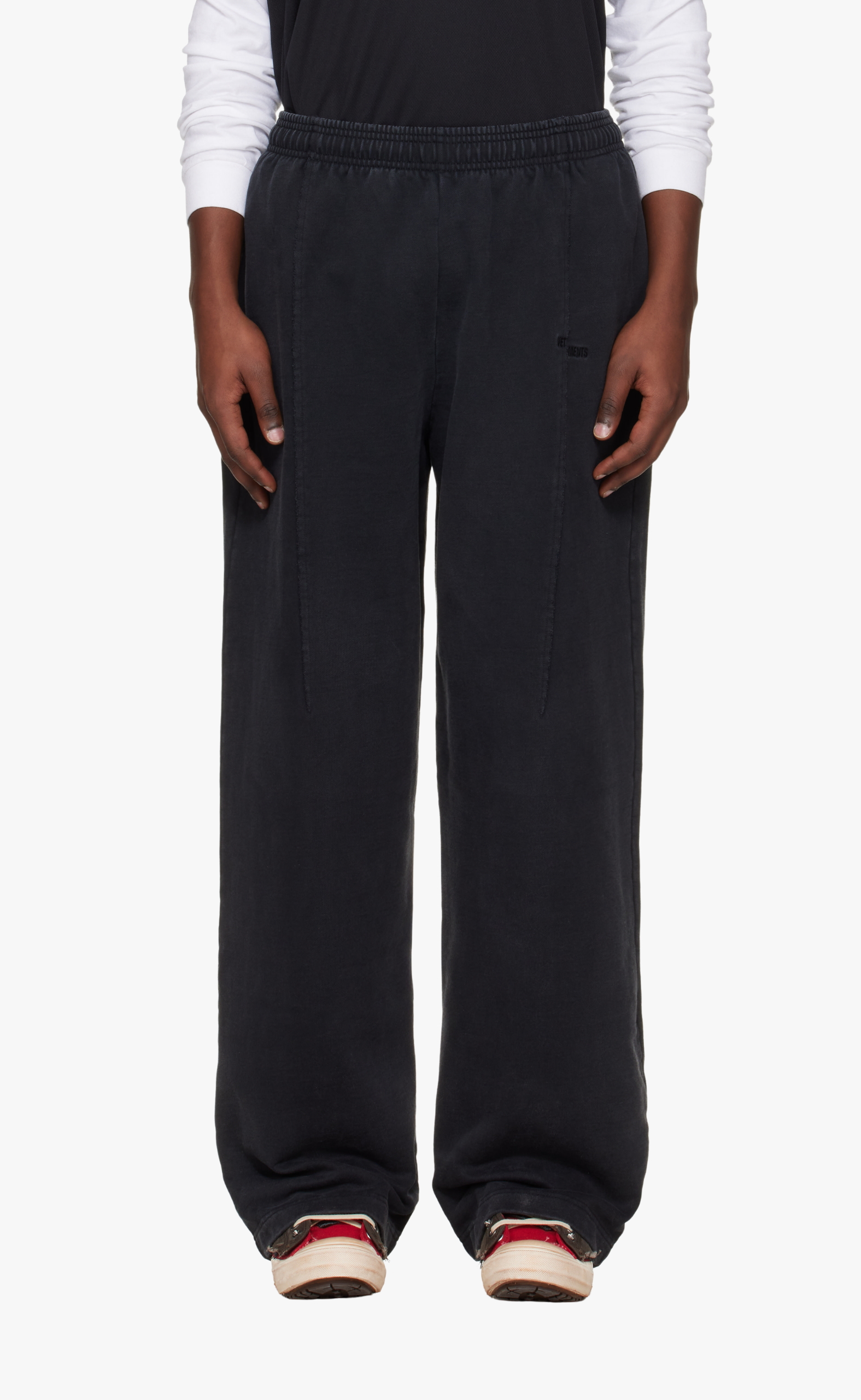 RAW EDGES BLACK SWEATPANTS