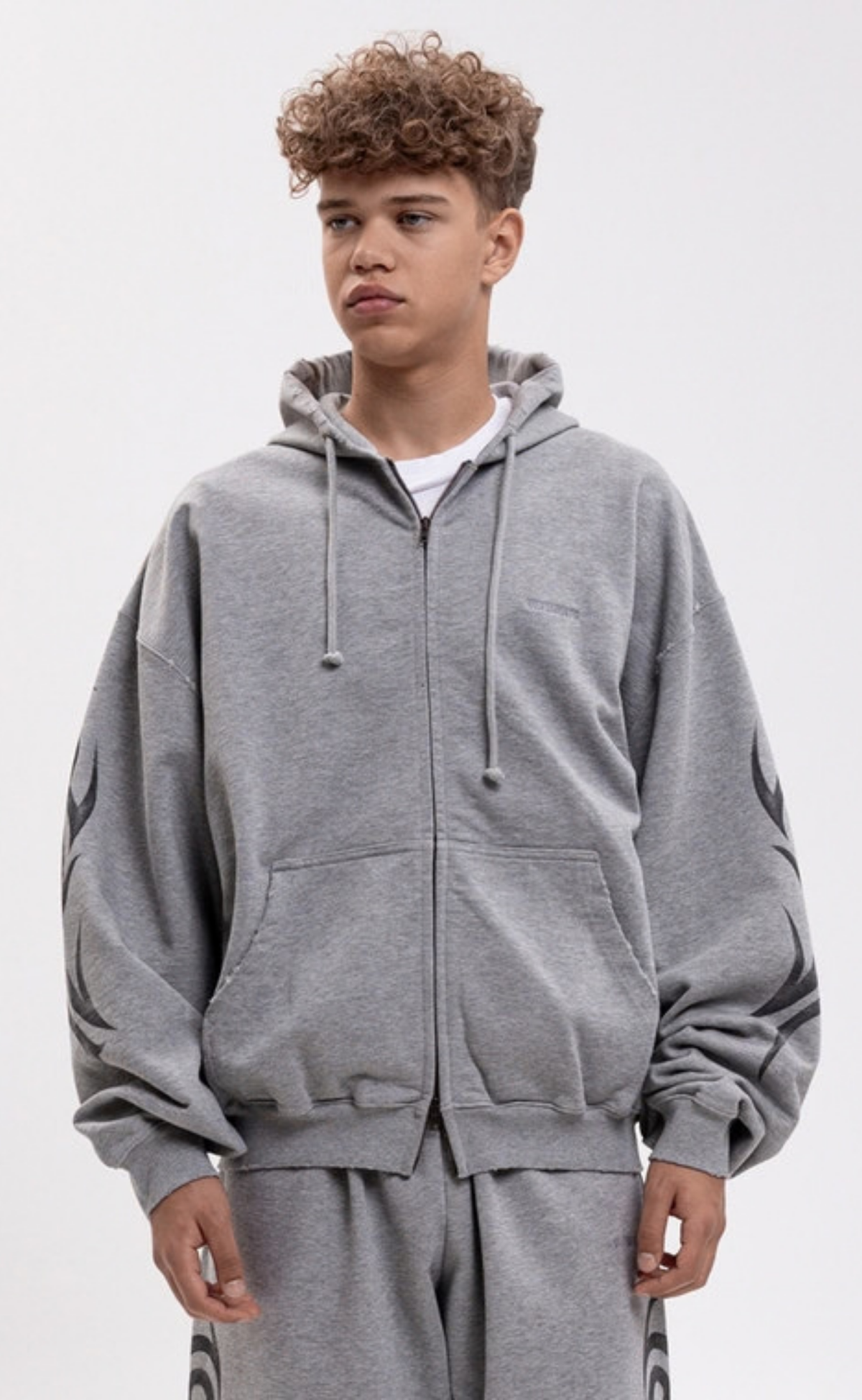 GRAFFITI TRIBAL ZIP GREY MELANGE HOODIE
