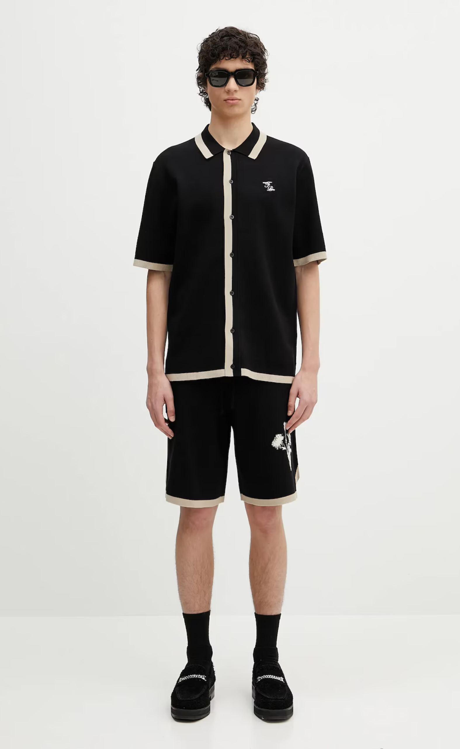 KNIT SHORT GARDENER BLACK