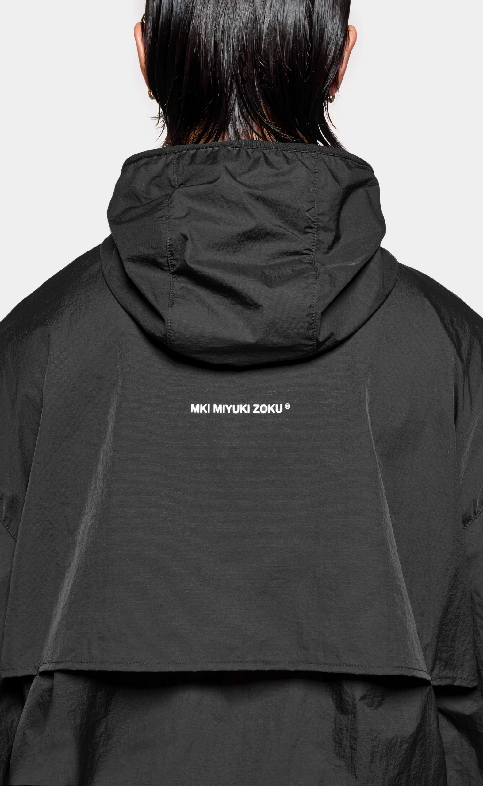 HYPERLIGHT HOODED WIND BLACK JACKET
