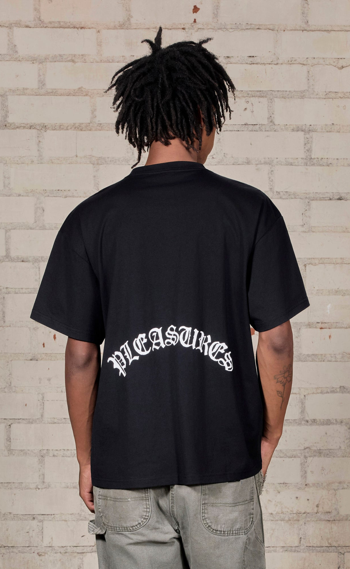ATHOR BLACK T-SHIRT