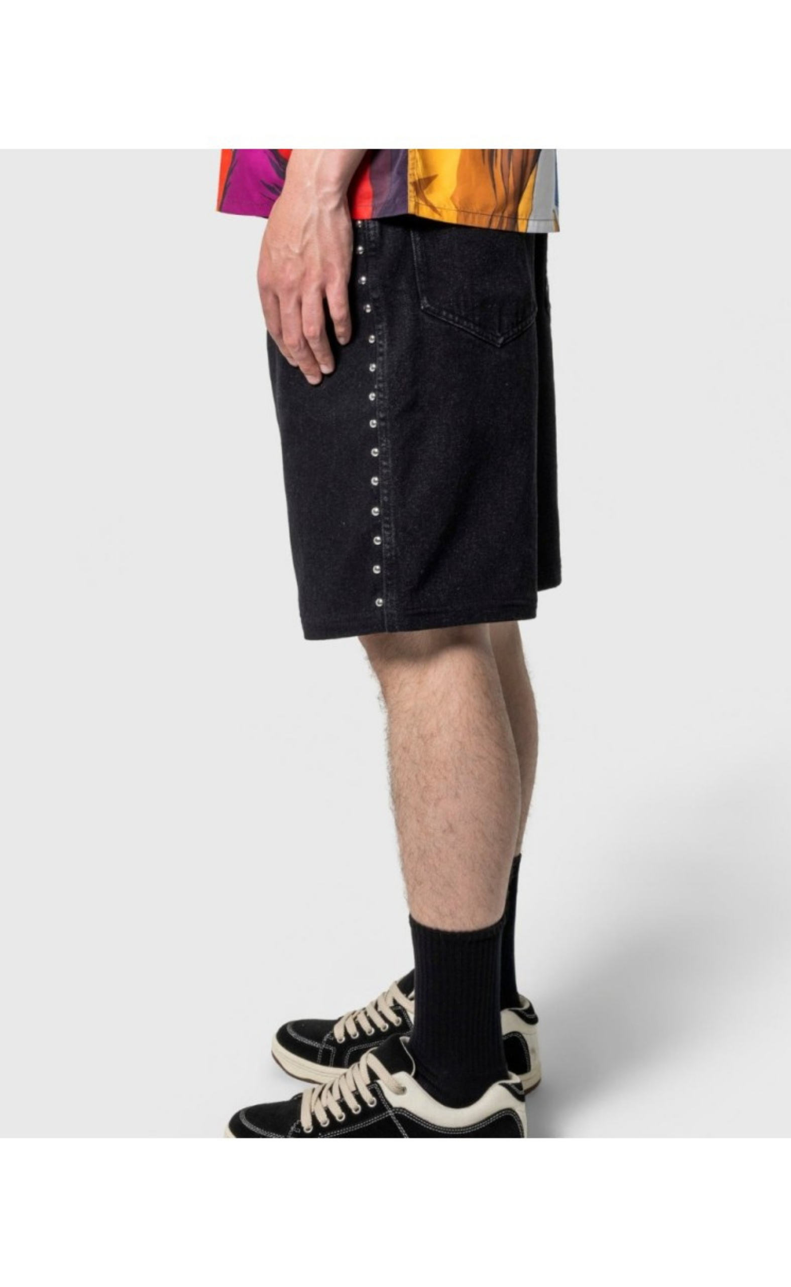 LUCKY STUDDED BLACK SHORTS