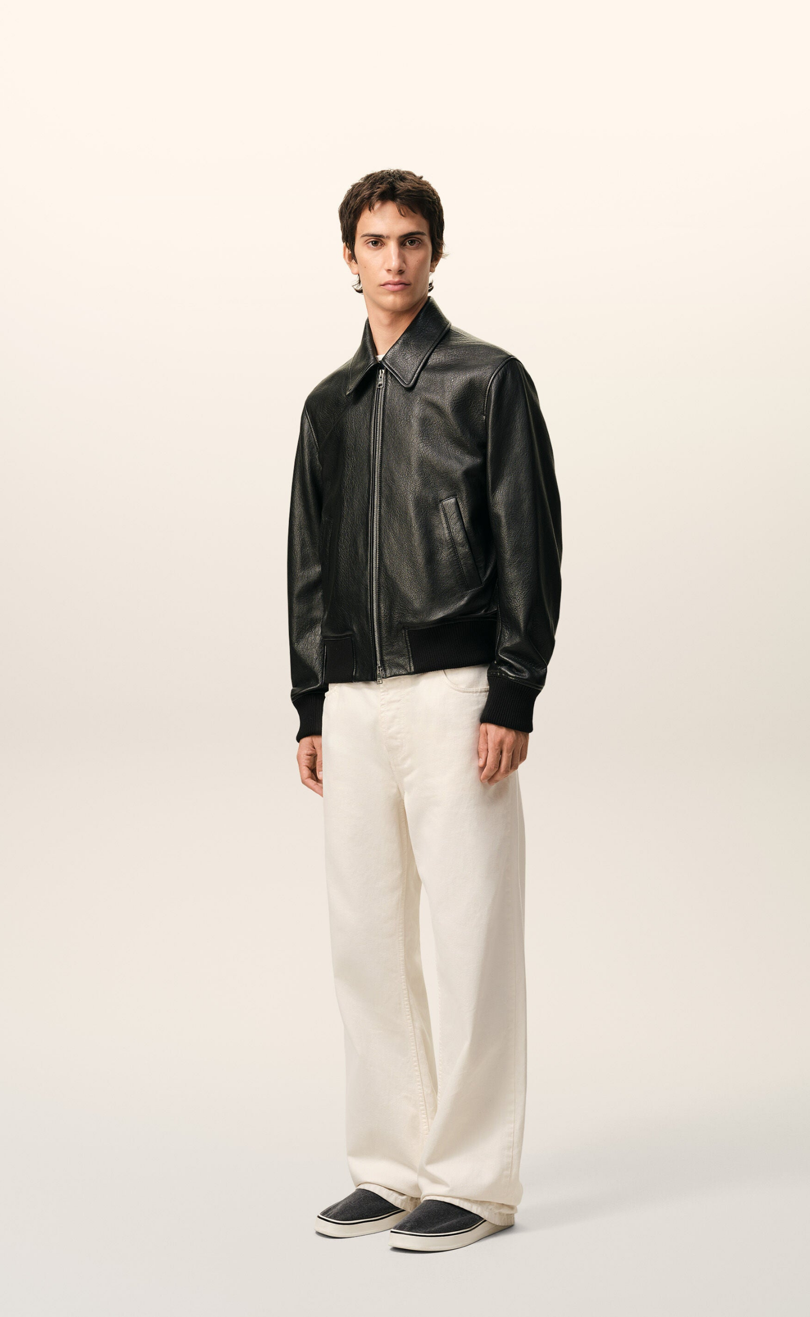 LAMB LEATHER ZIPPED BLACK JACKET