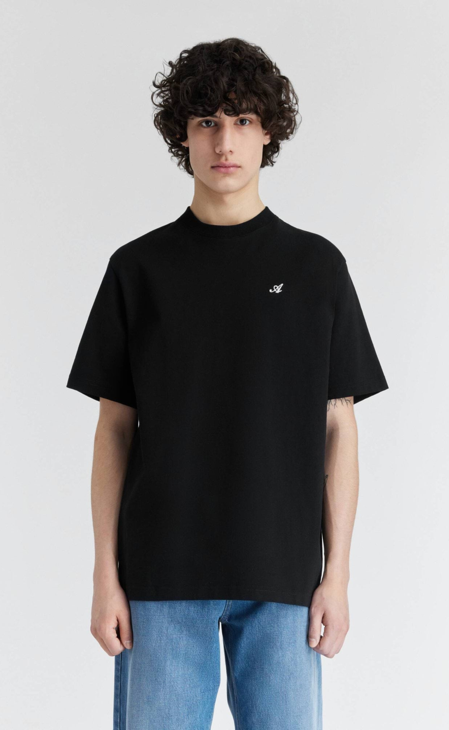 SIGNATURE BLACK T-SHIRT