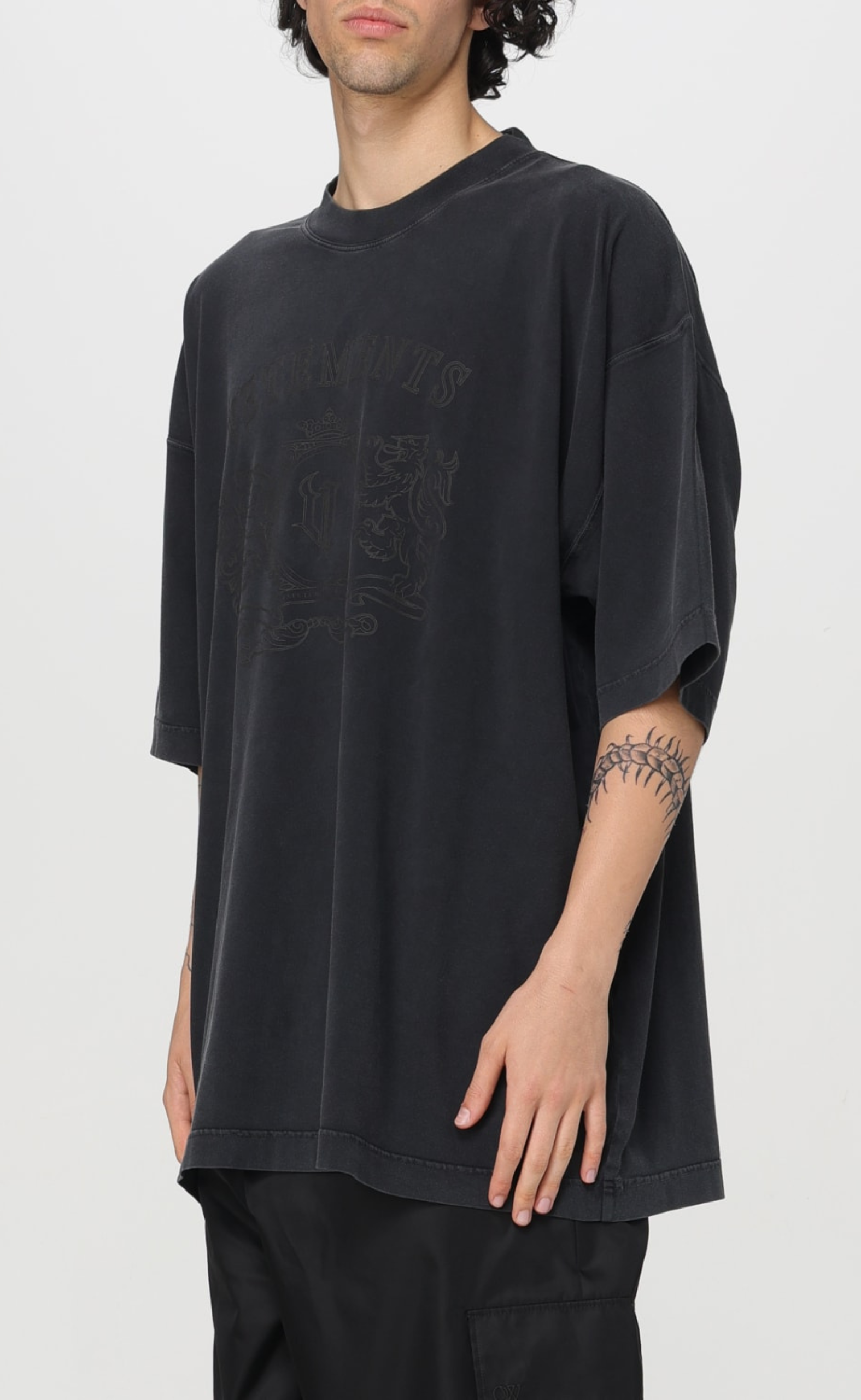 ROYAL LOGO TONAL BLACK BLACK T-SHIRT