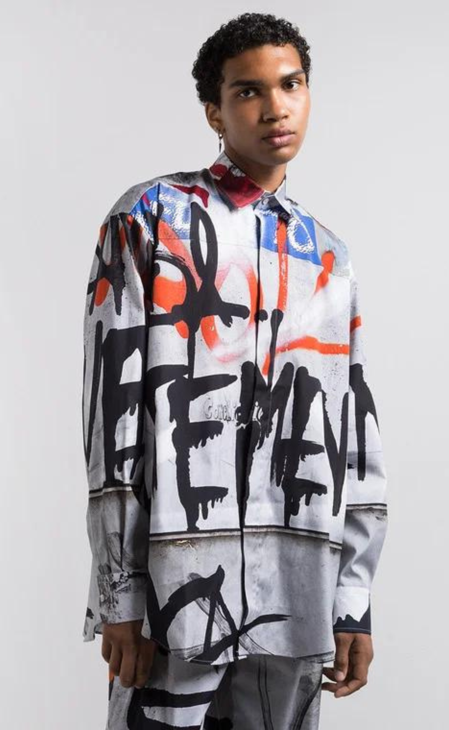 GRAFFITI PRINT GREY VETEMENTS GRAFFITI SHIRT