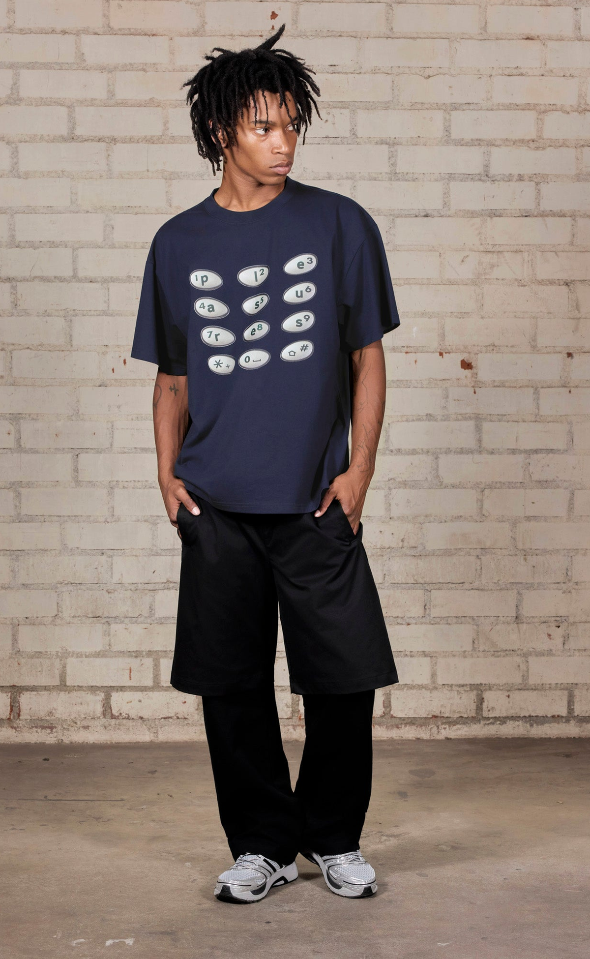 BUTTONS NAVY T-SHIRT