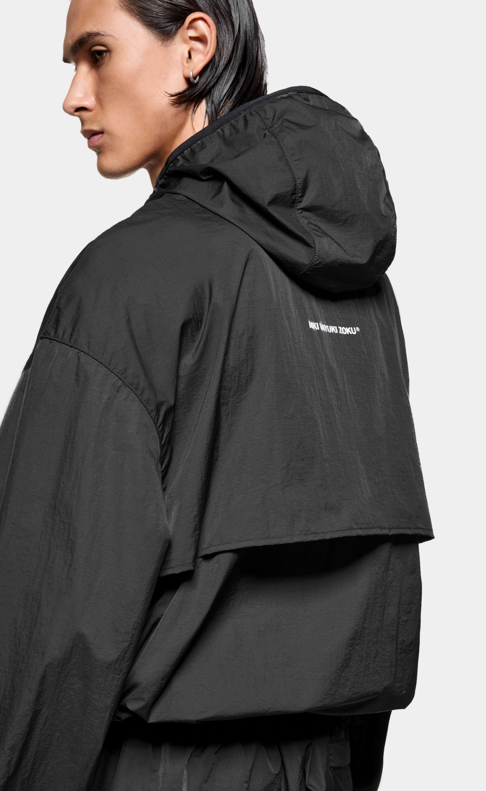 HYPERLIGHT HOODED WIND BLACK JACKET