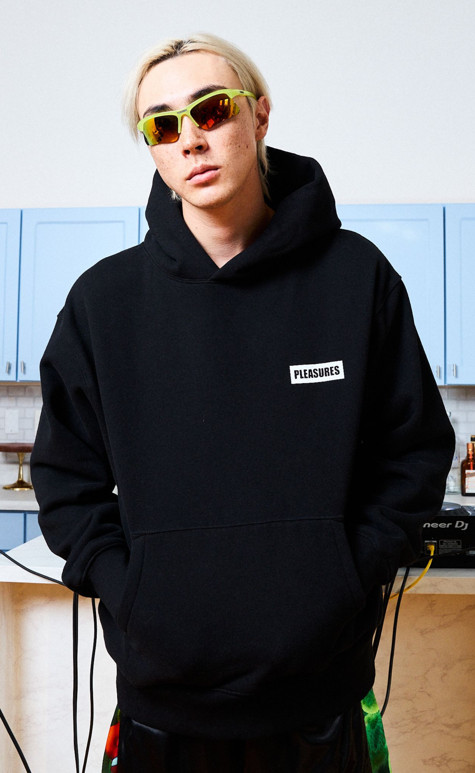WORKMAN BLACK HOODIE