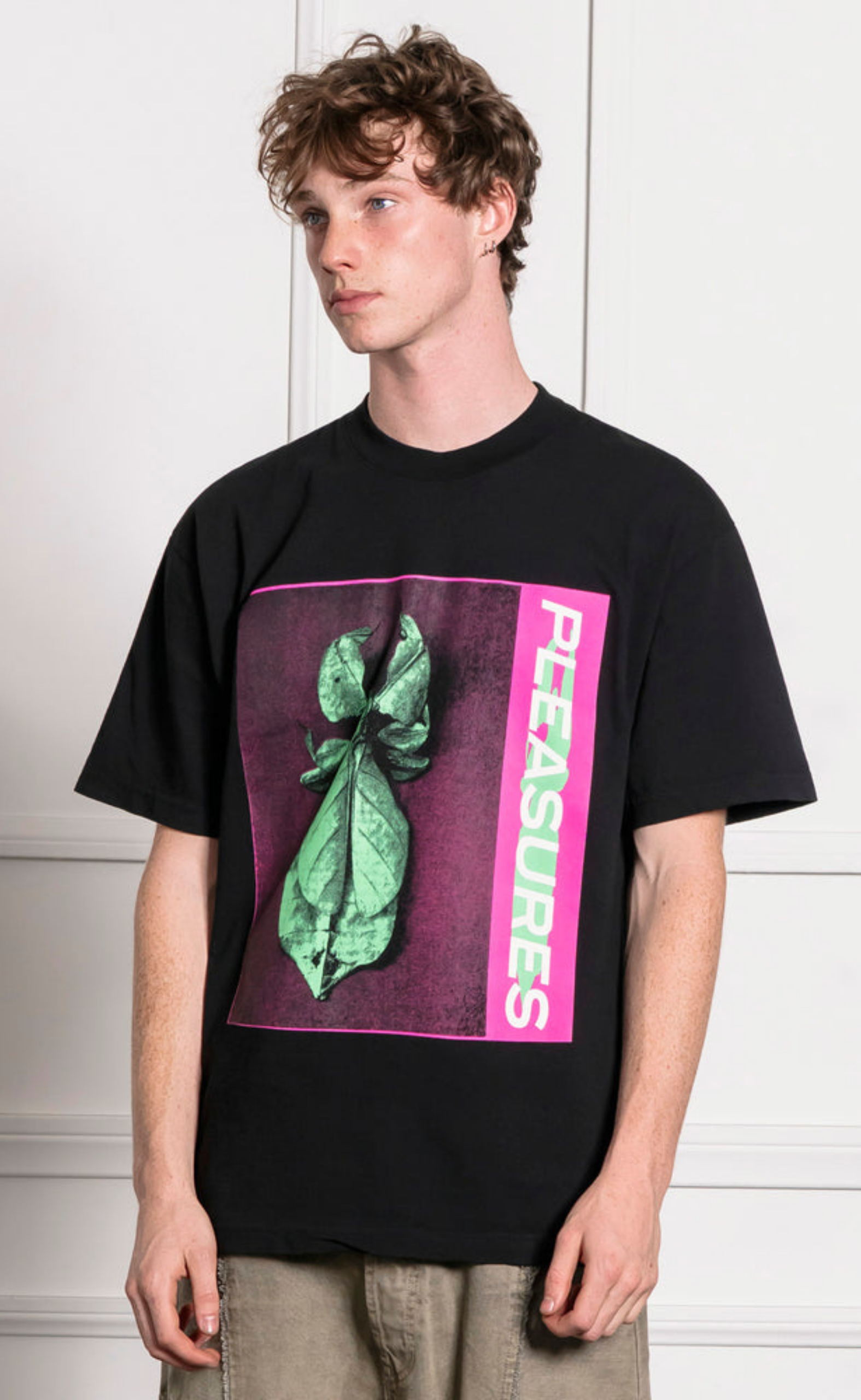 LEAF BLACK T-SHIRT