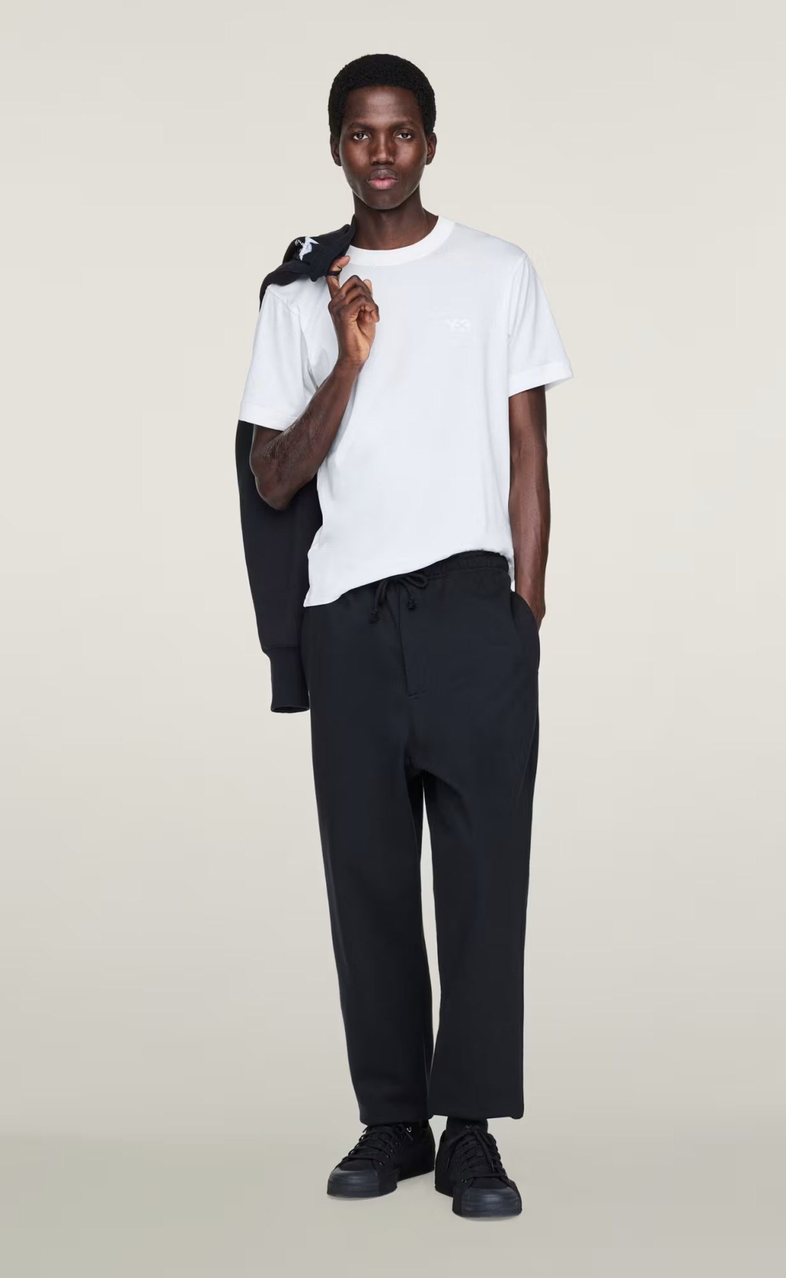 SLIM WHITE T-SHIRT