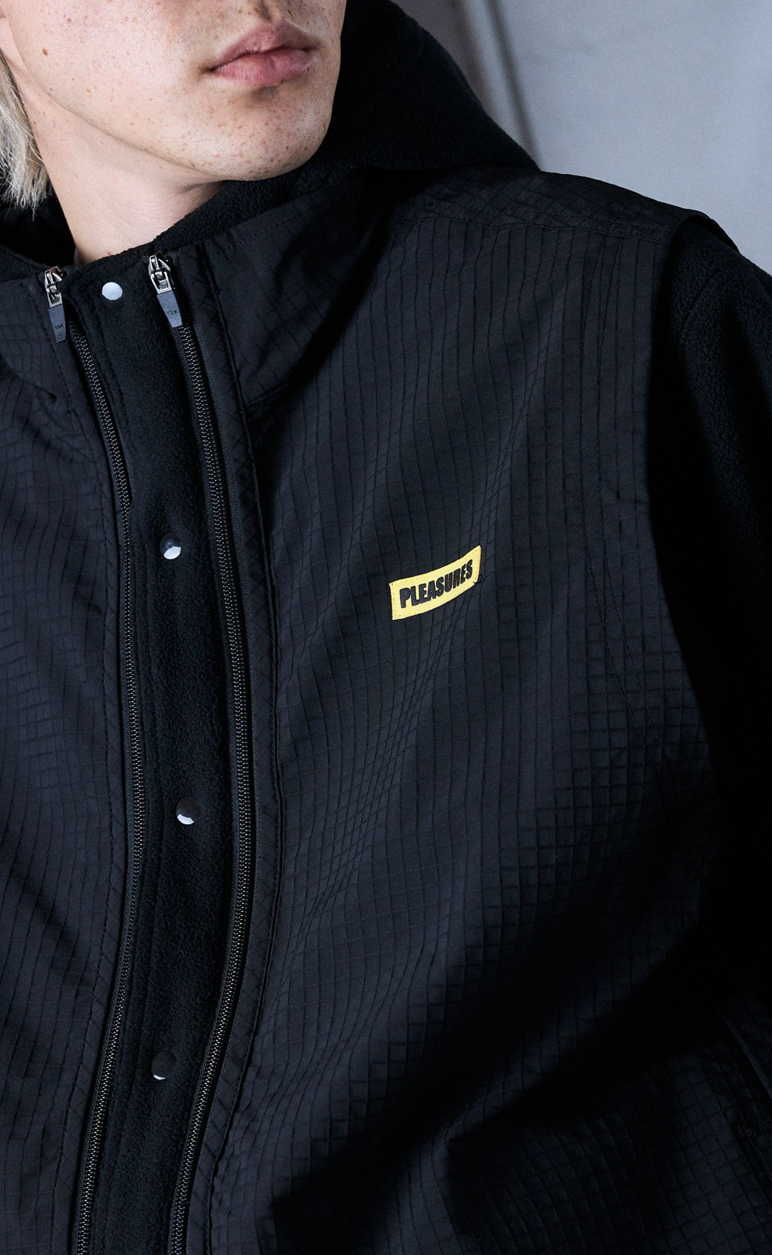 OVERTURE CONVERTIBLE BLACK JACKET