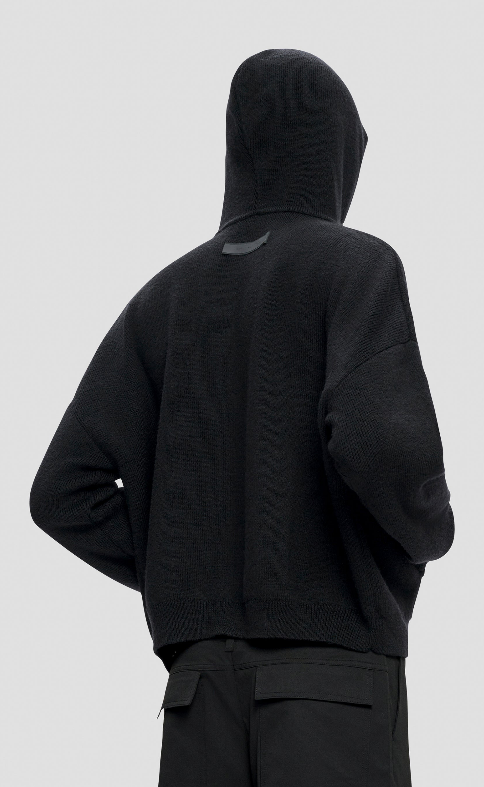 LAMPI KNIT BLACK HOODIE