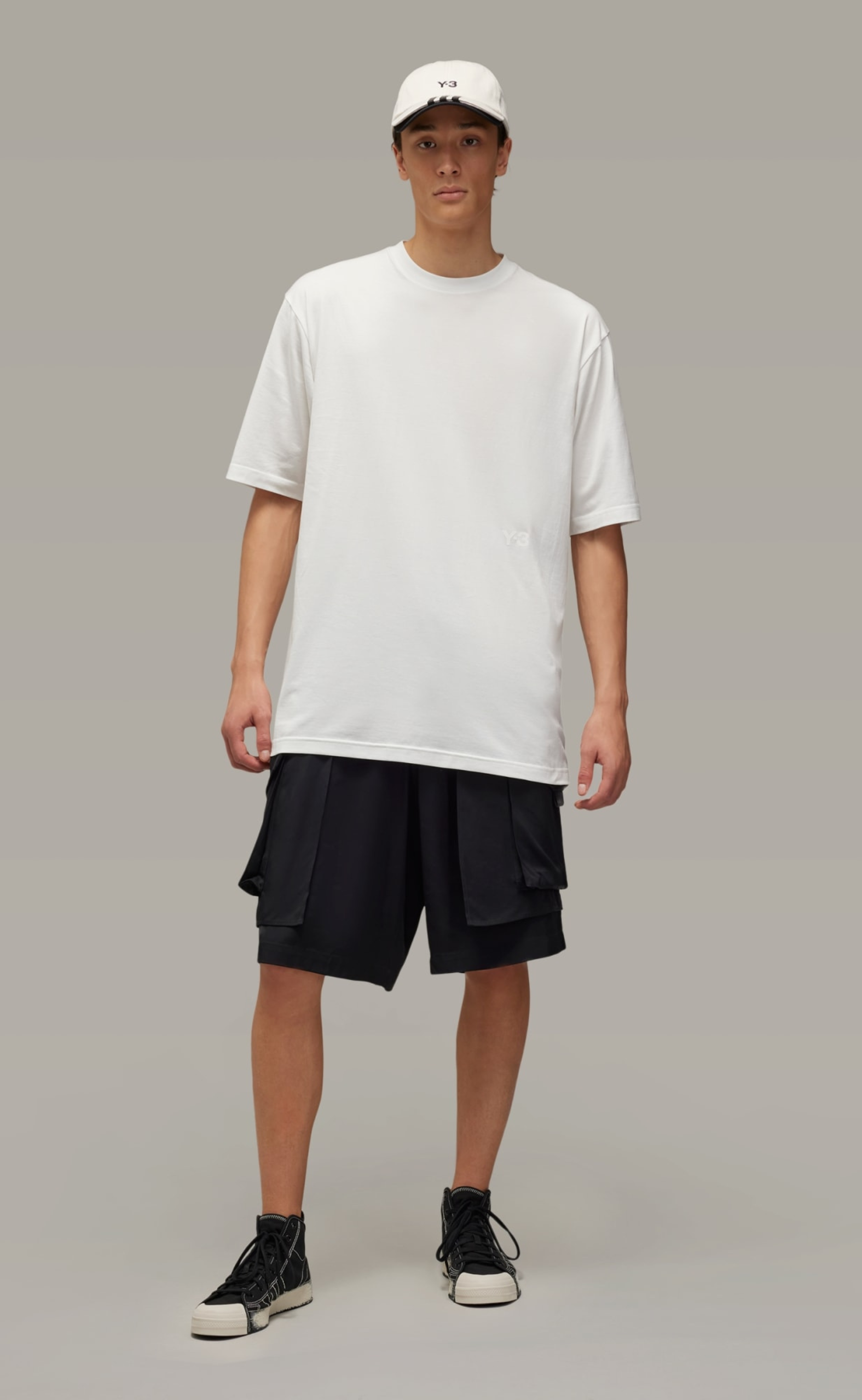BOXY WHITE T-SHIRT