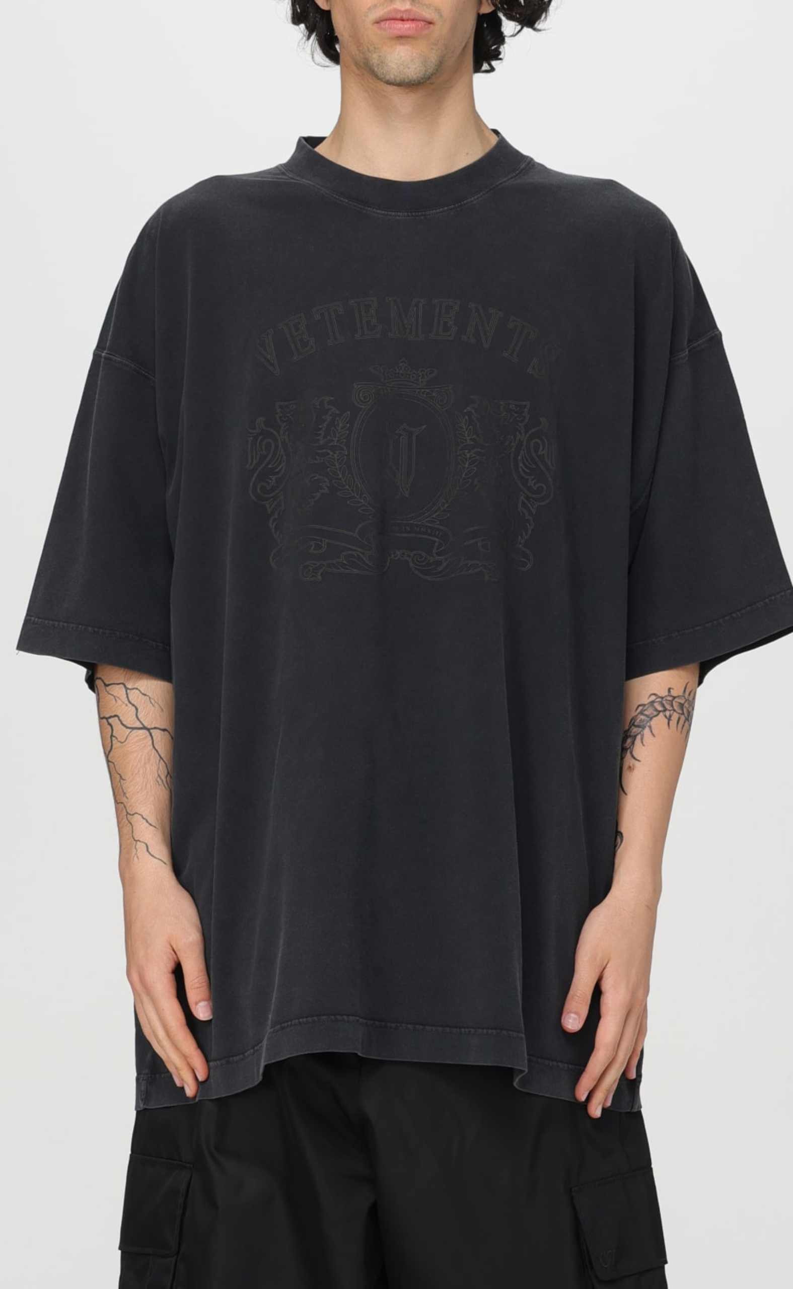 ROYAL LOGO TONAL BLACK BLACK T-SHIRT