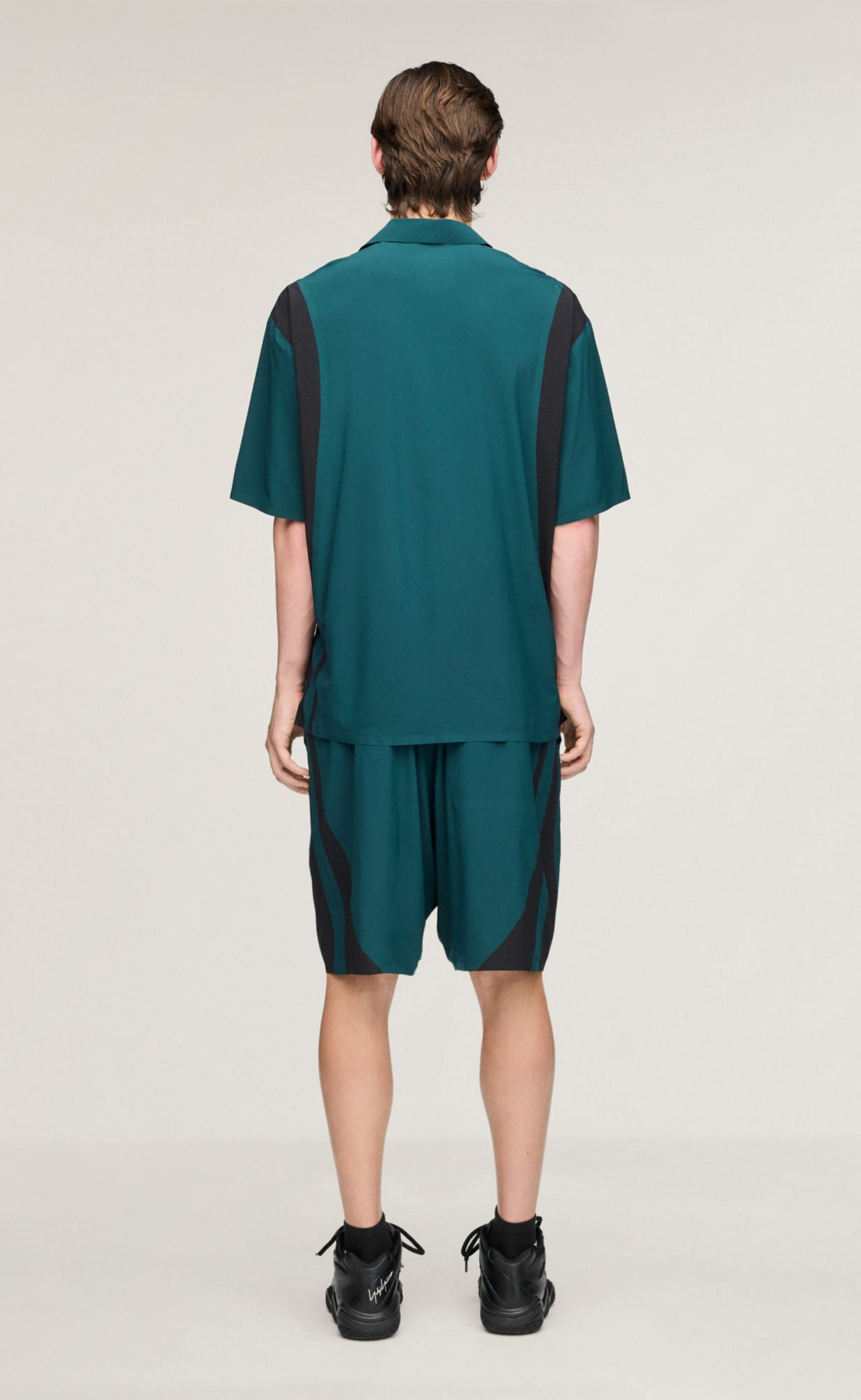 Y-3 ULTRALIGHT WOVEN AURORA IVY SHORTS