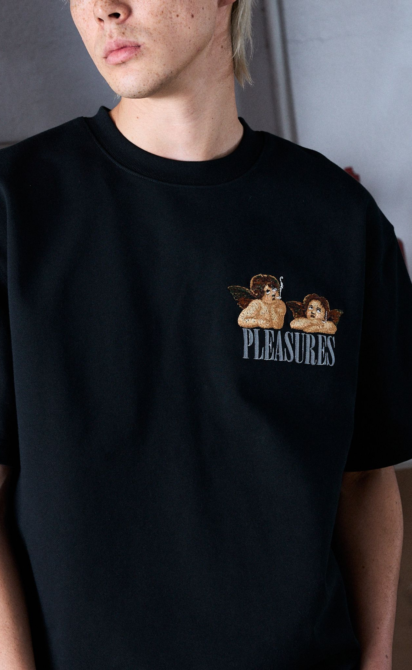 DYNAMIC SHORT SLEEVE BLACK T-SHIRT