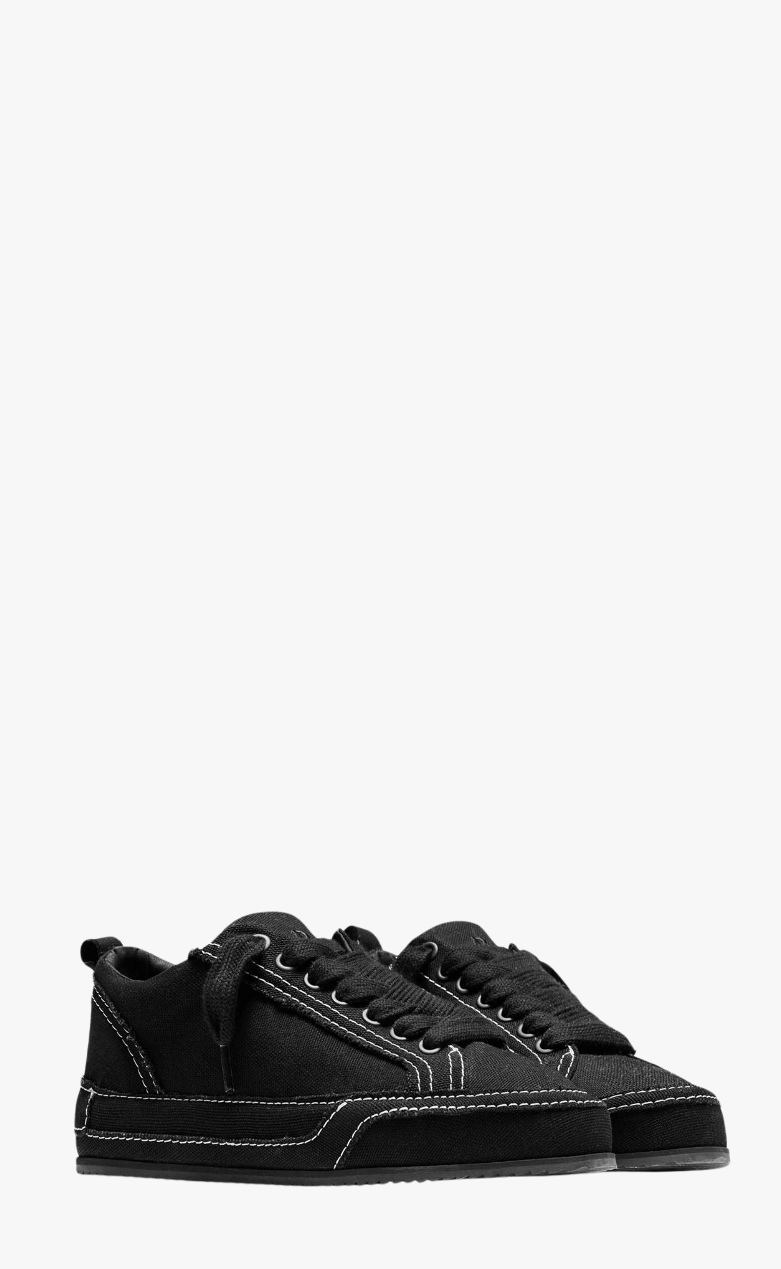 ALPHA WRAP BLACK SNEAKER