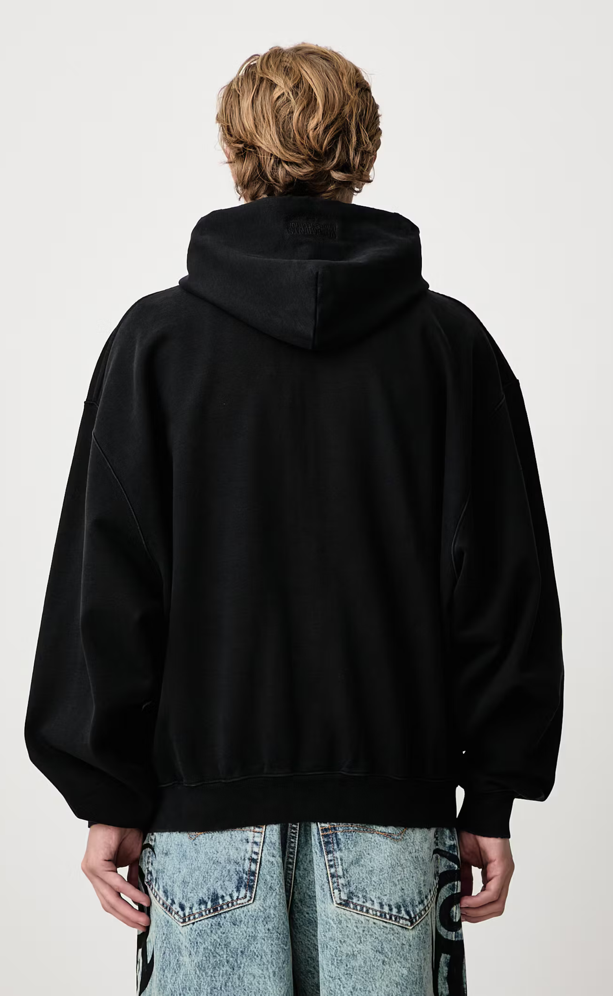 SCRIBBLED LOGO ZIP WASHED BLACK HOODIE