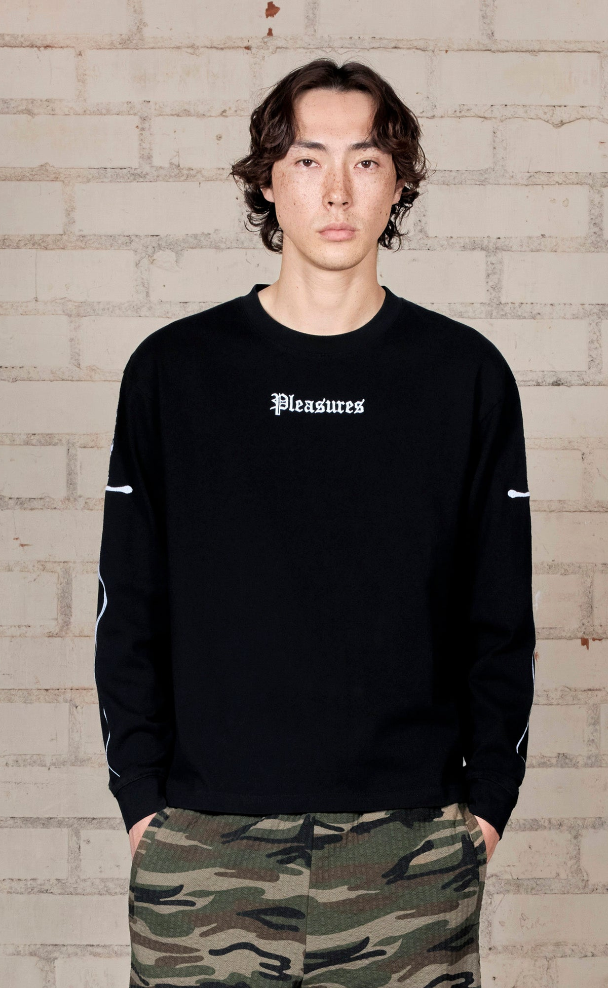 LUSTER HEAVYWEIGHT BLACK LONGSLEEVE