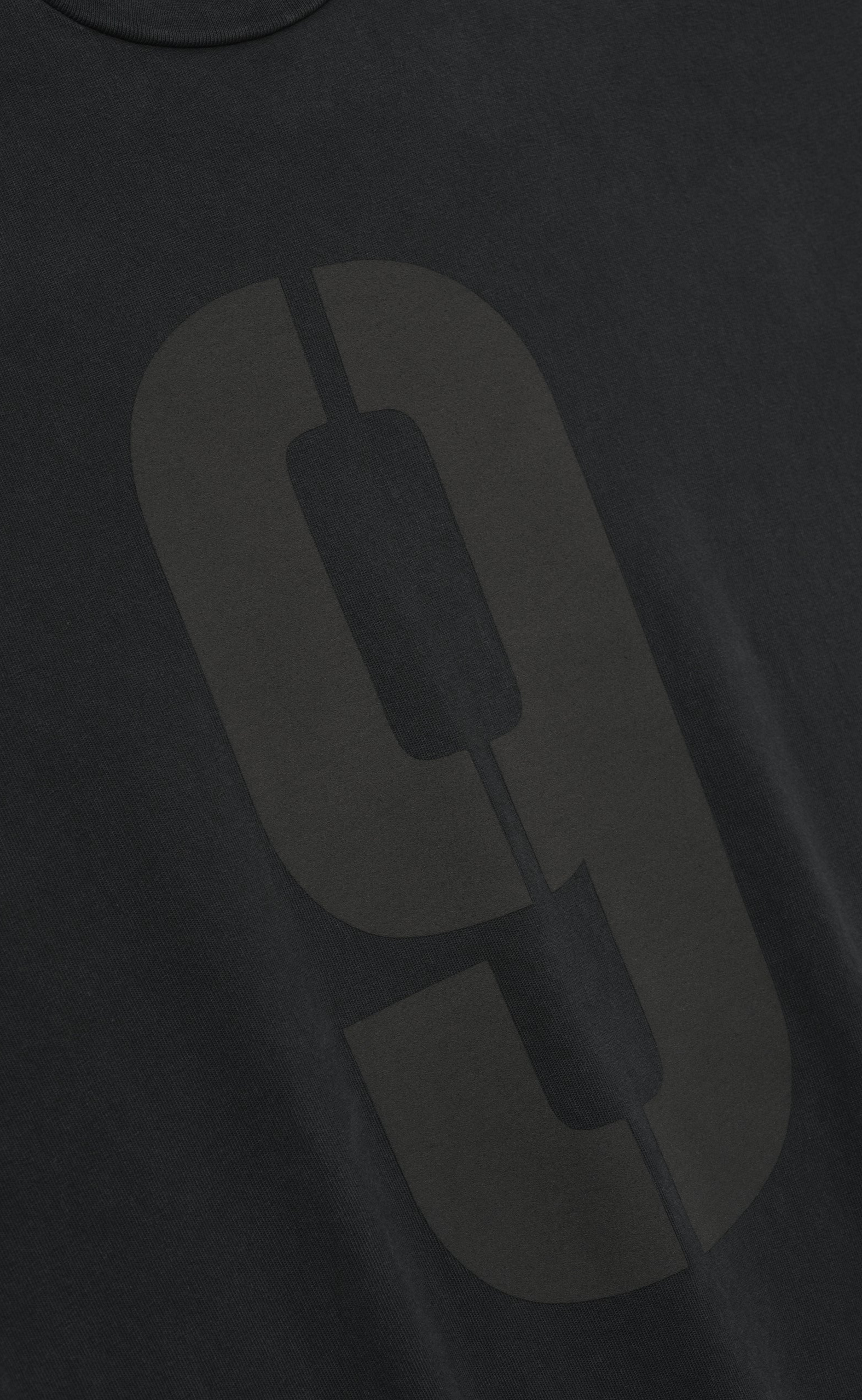 9 BLACK LONGSLEEVE
