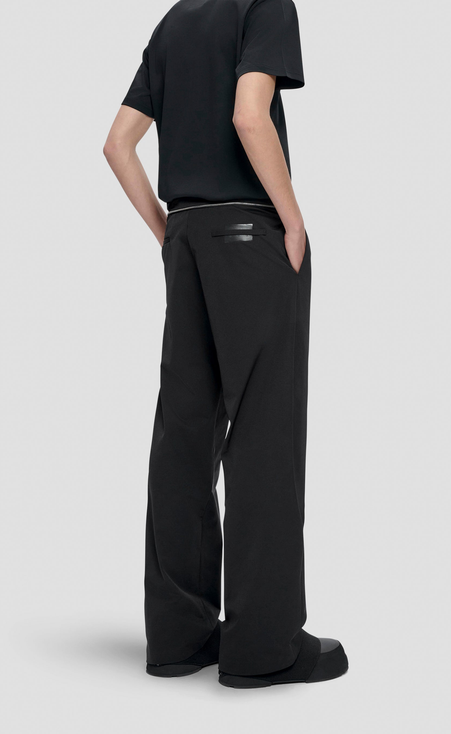 ADSUM BLACK PANTS