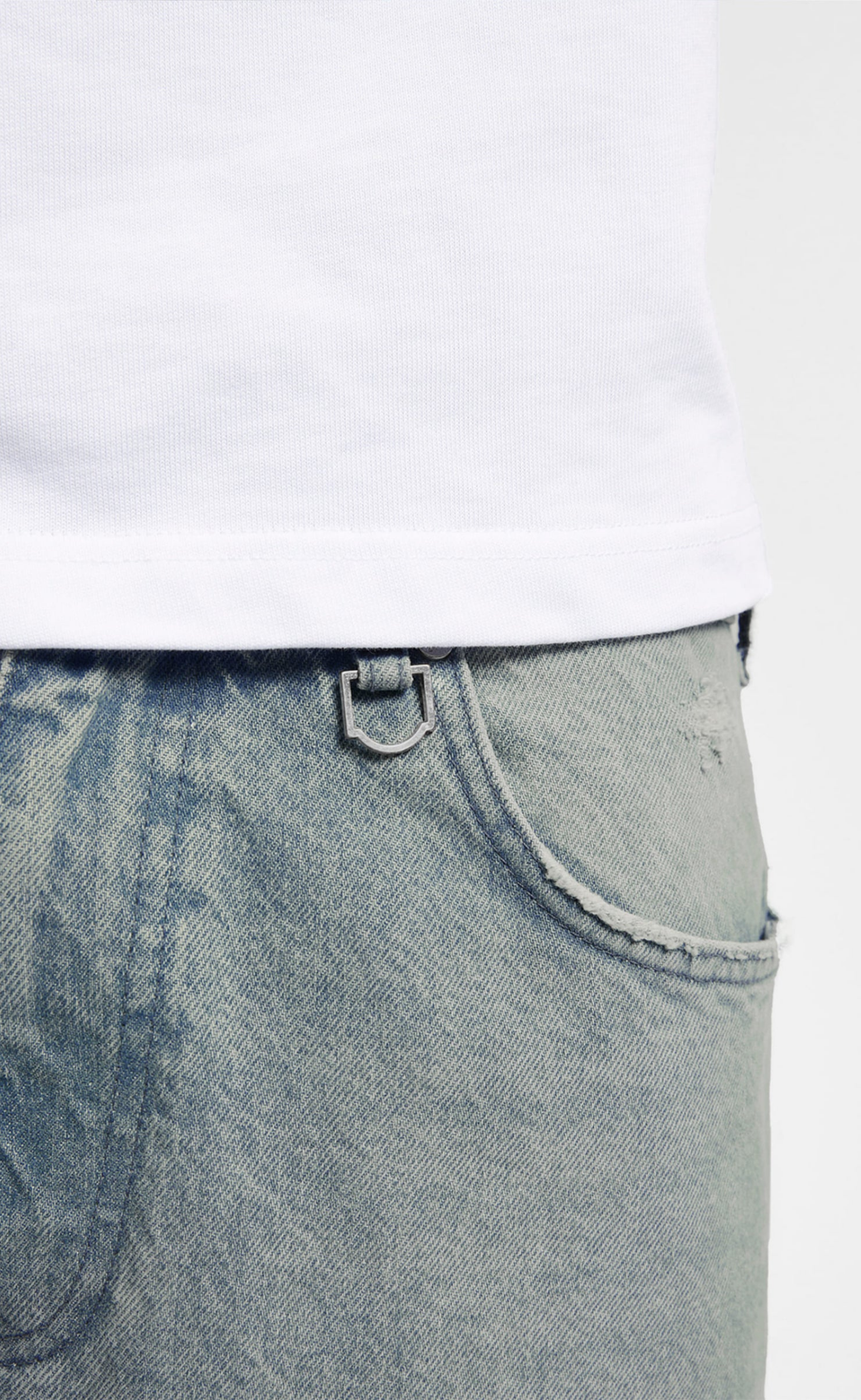 ESSENTIAL STRAIGHT FIT DENIM LIGHT BLUE PANTS