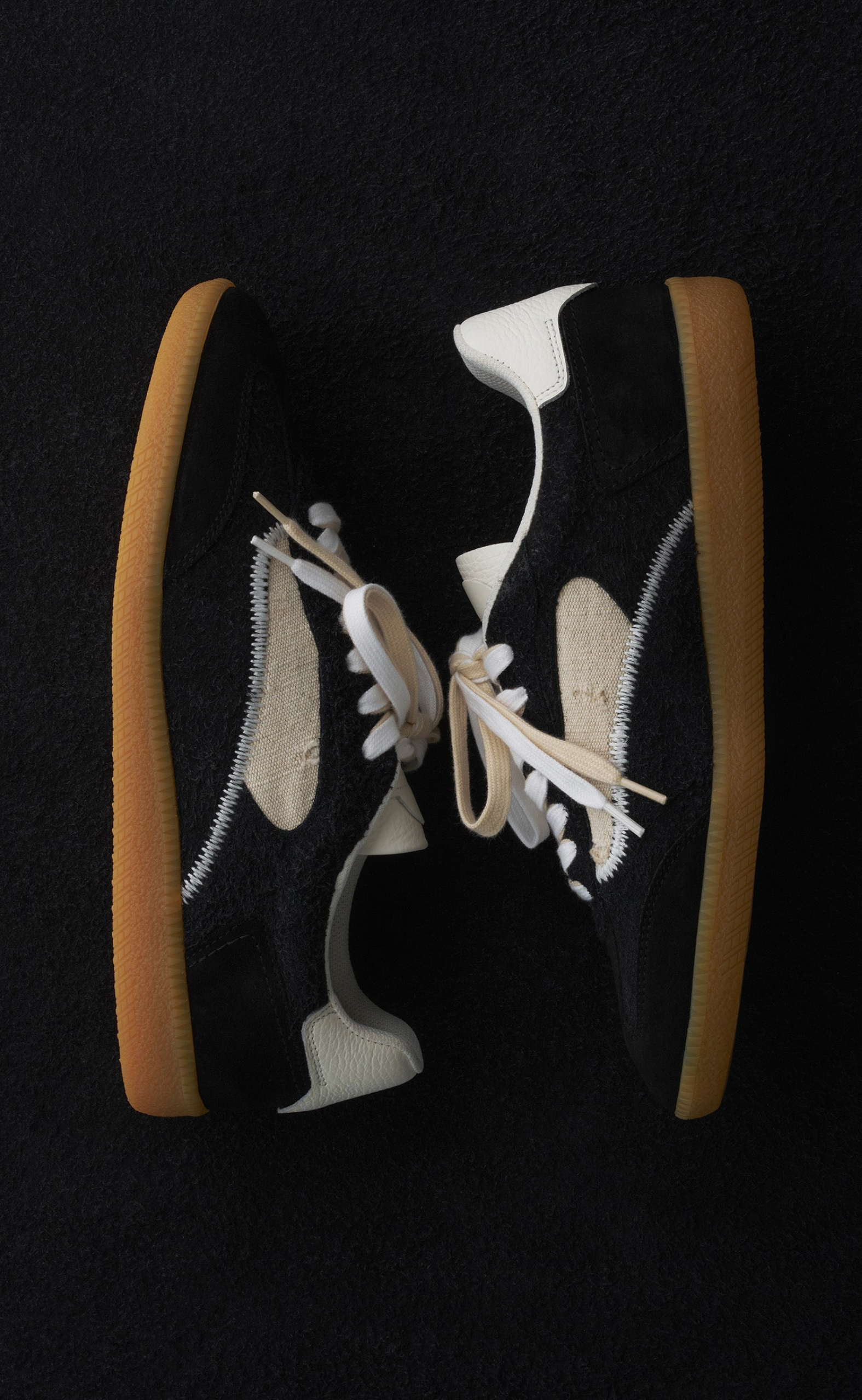 L EQUIPE  BLACK SNEAKER