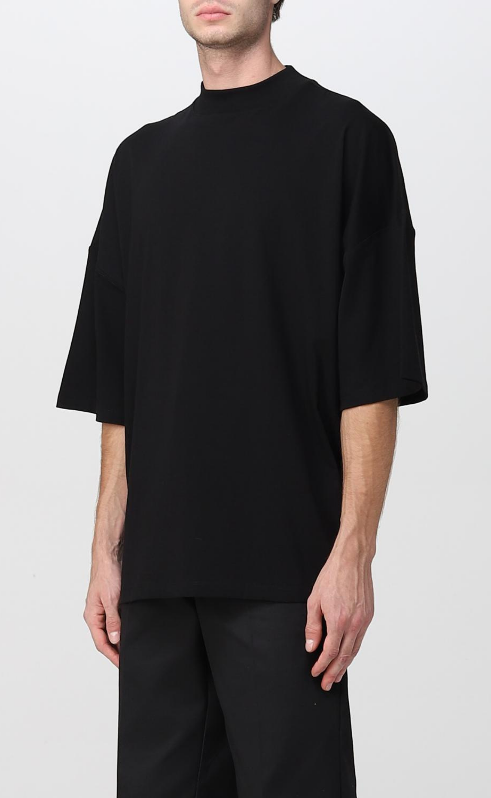 MOCK NECK BLACK T-SHIRT