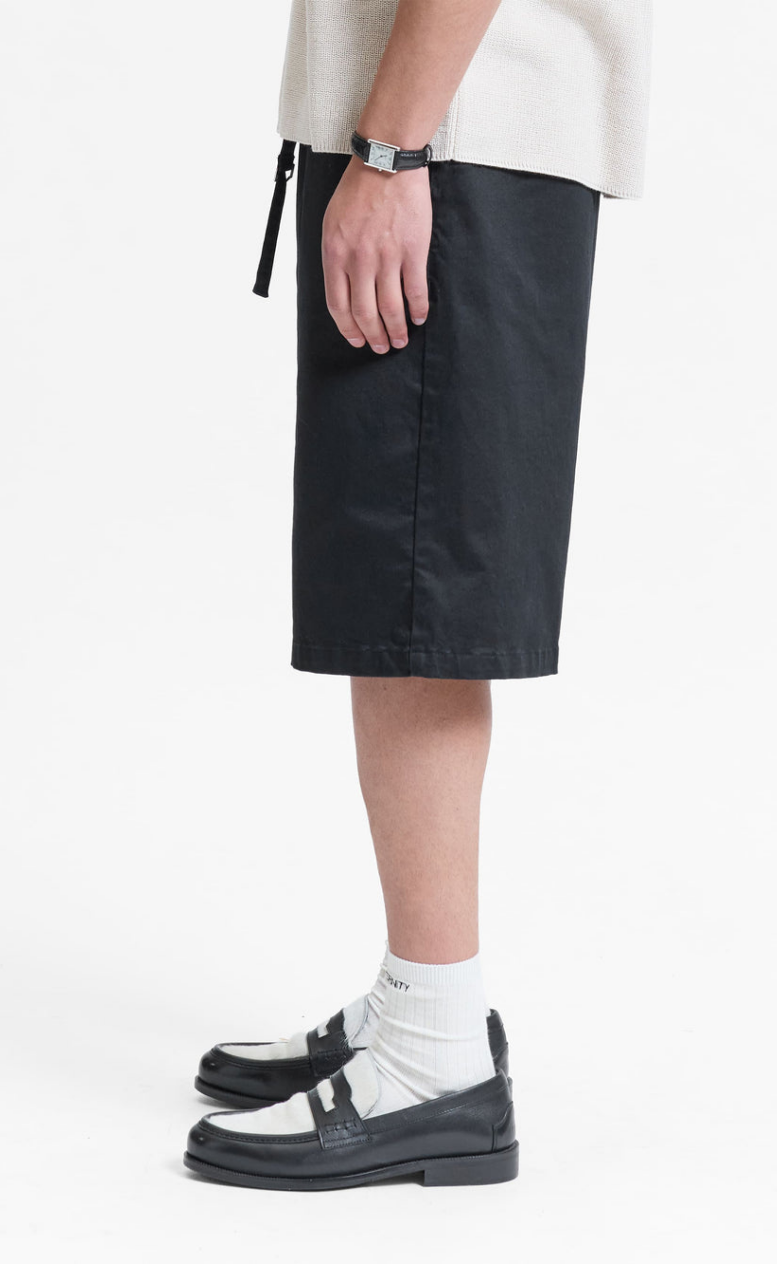 PLEATED CHINO BLACK SHORTS