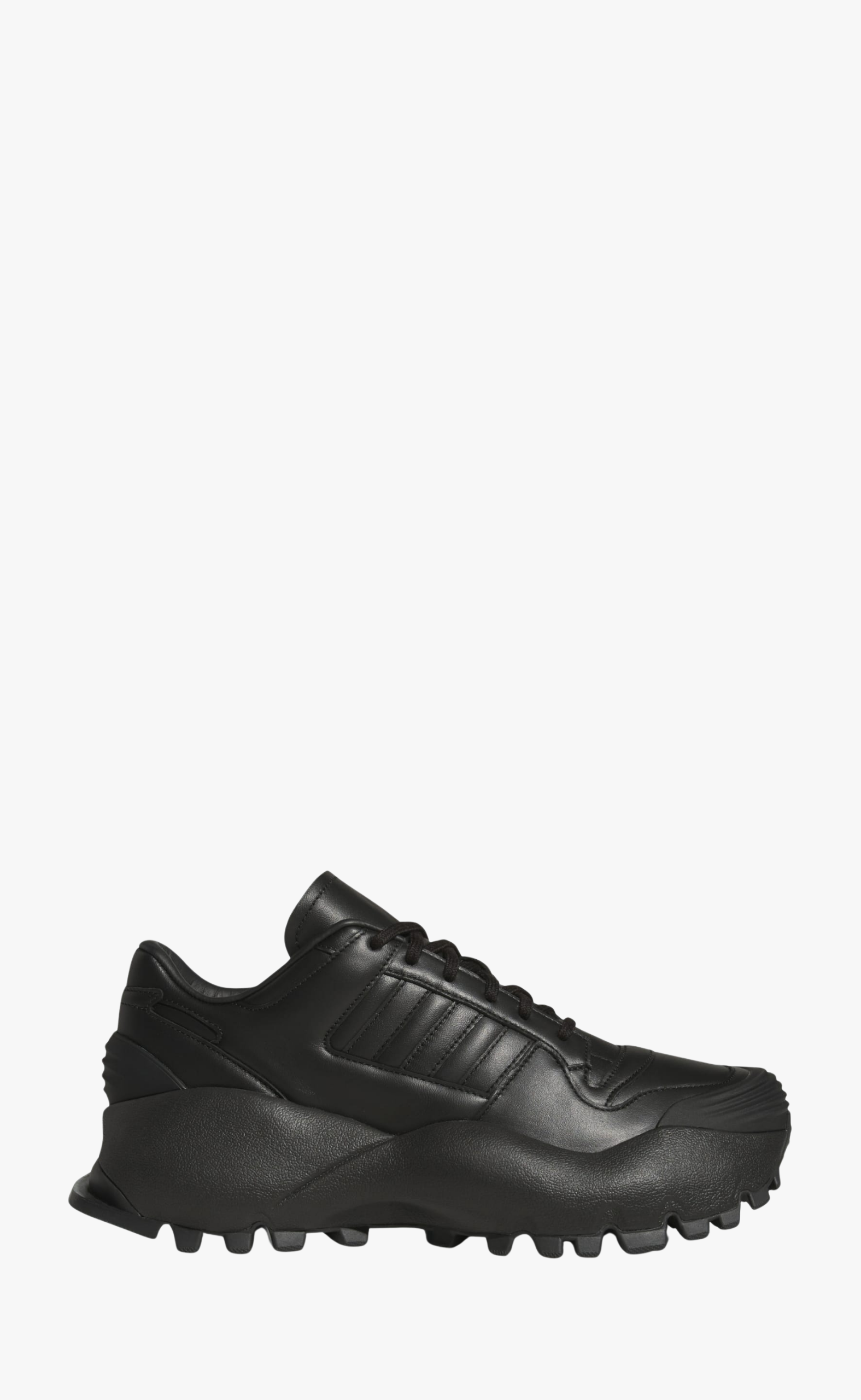 WC FORUM BLACK SNEAKER
