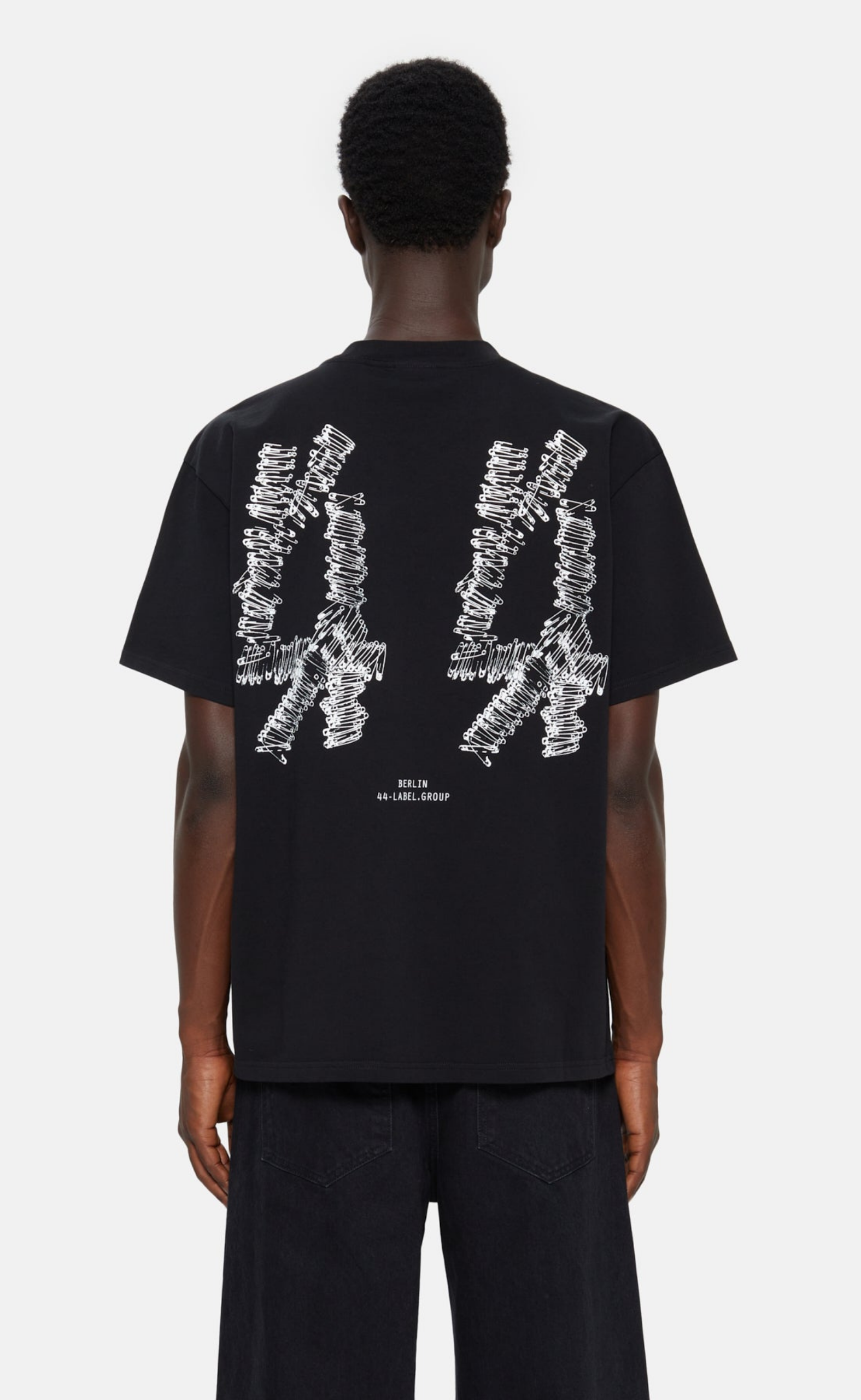 PINS BLACK T-SHIRT