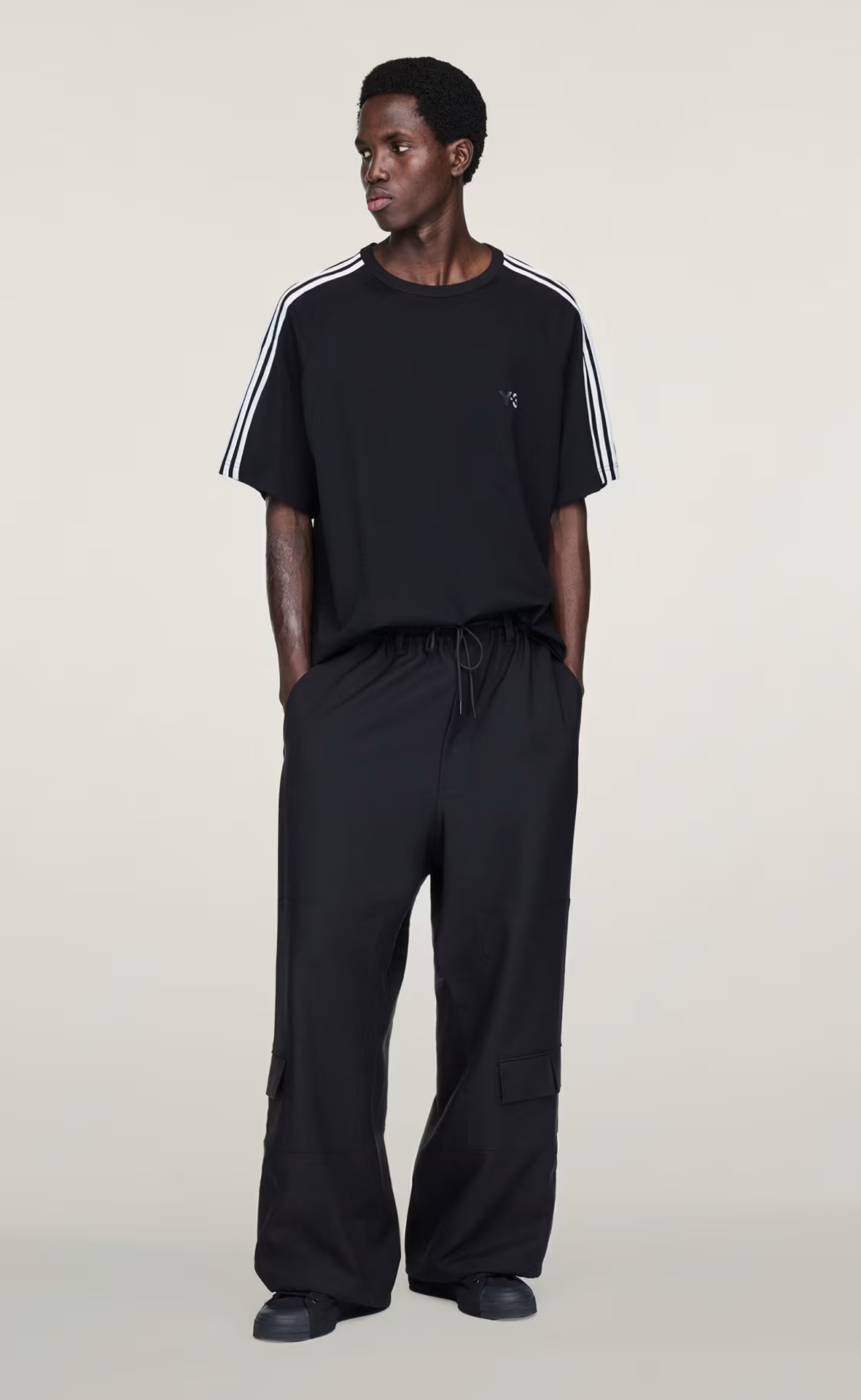 SHORT SLEEVE 3-STRIPES BLACK T-SHIRT