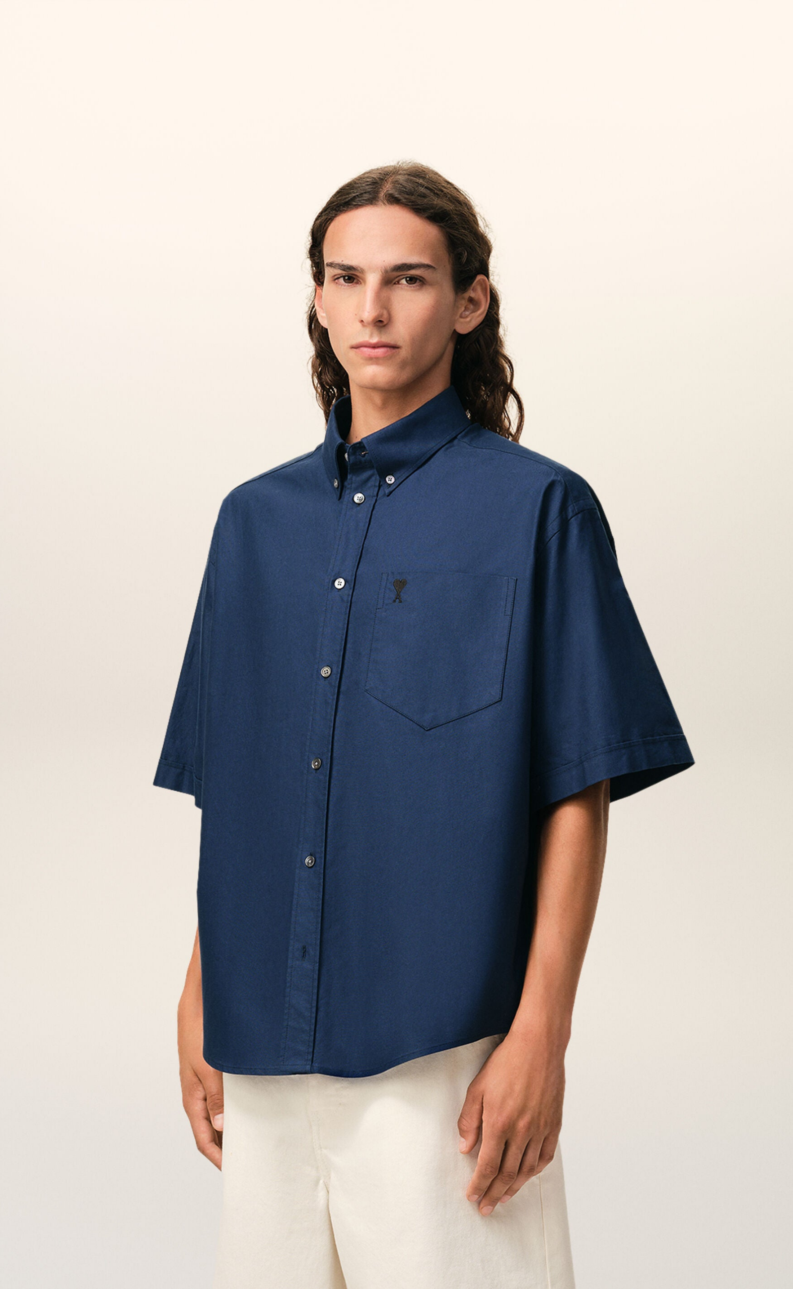 BOXY EMBROIDERED AMI DE COEUR SHORT SLEEVED BLUE SHIRT