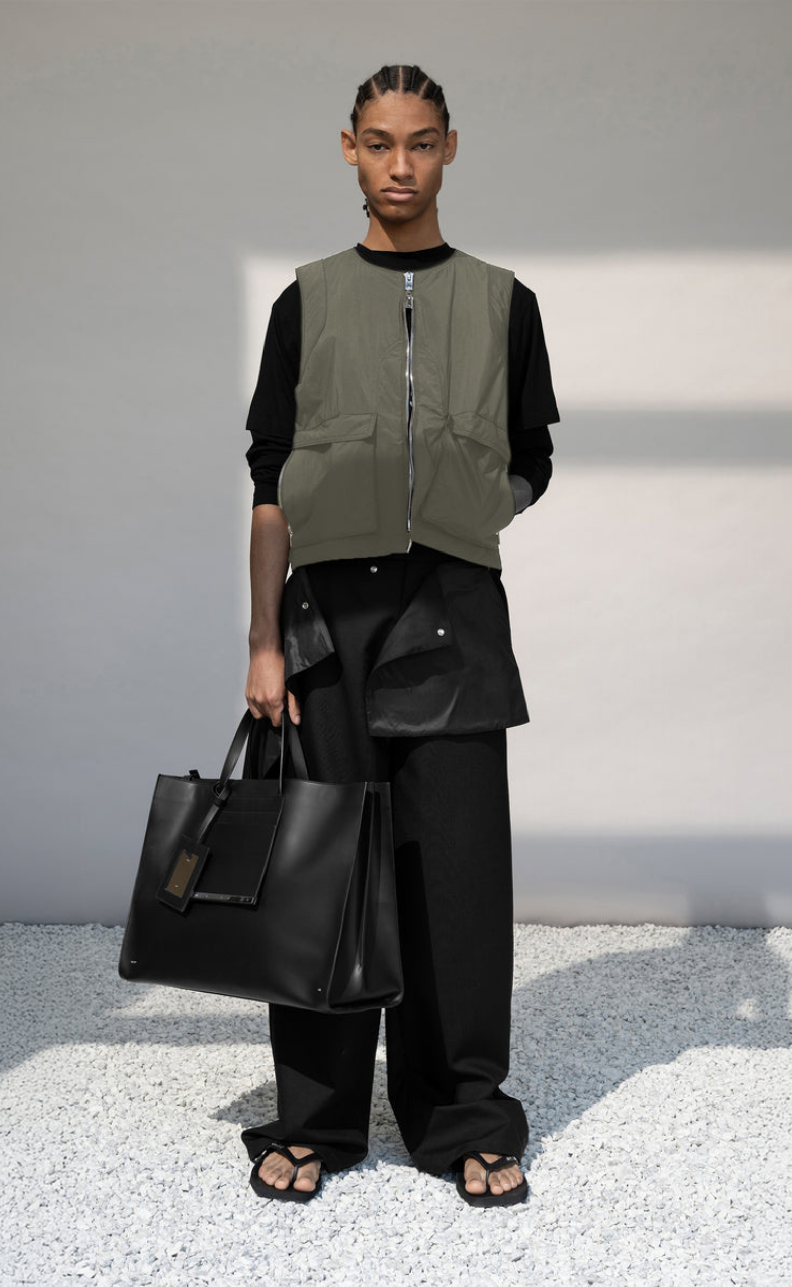 HELIOT MOTILITY LIGHT DUSTY GREEN VEST