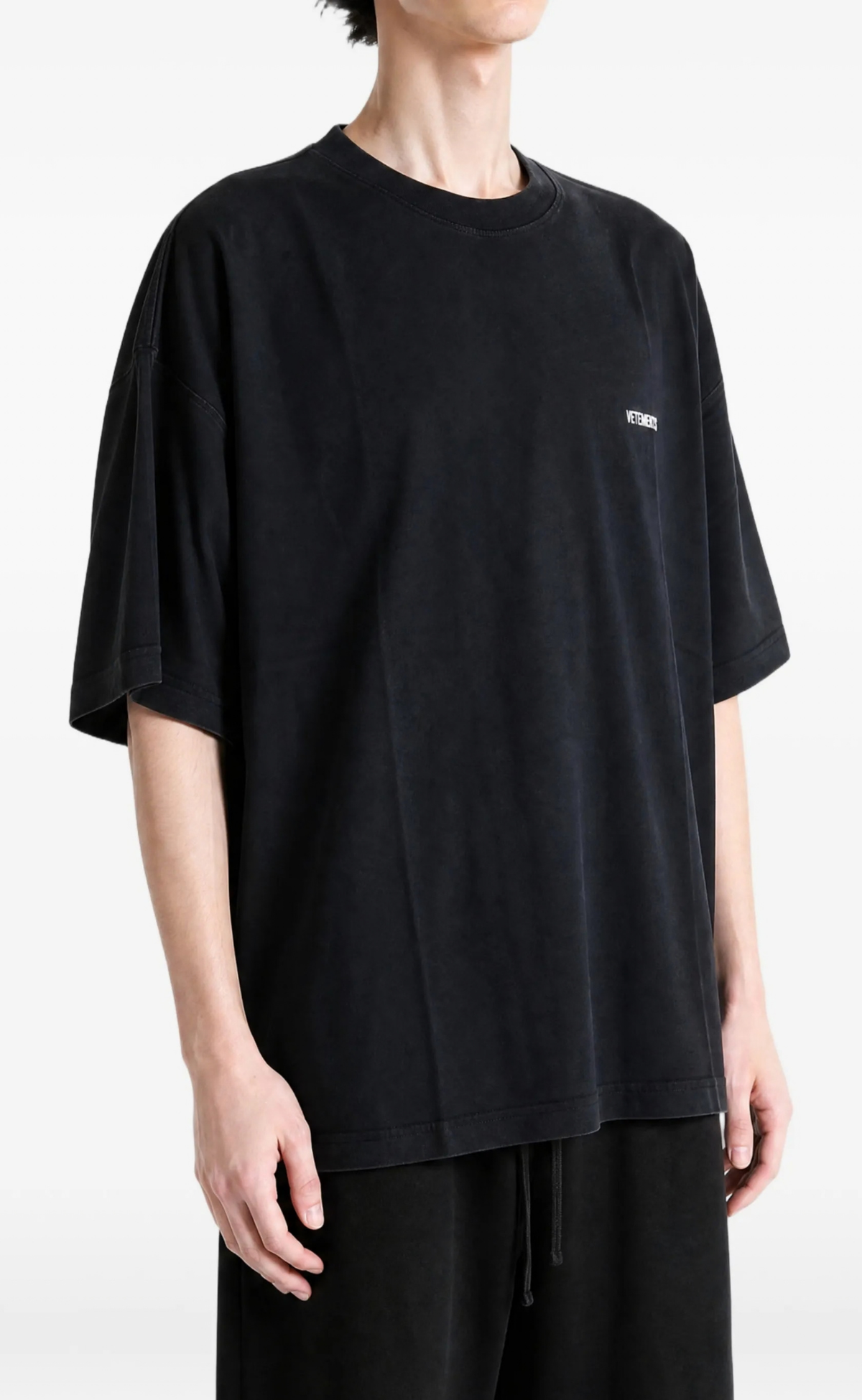 CLASSIC LOGO BOXY BLACK WHITE T-SHIRT