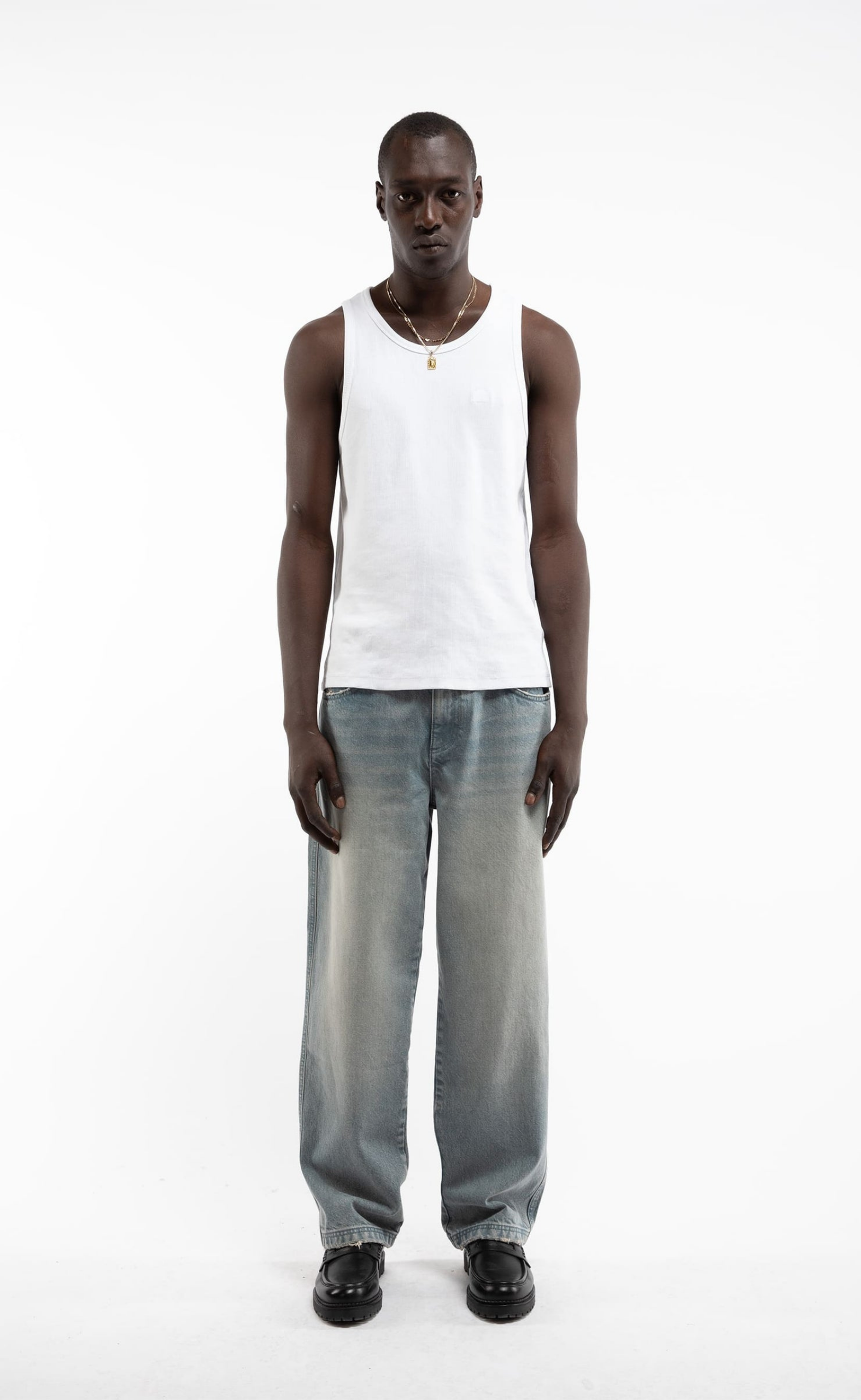 ESSENTIAL STRAIGHT FIT DENIM LIGHT BLUE PANTS