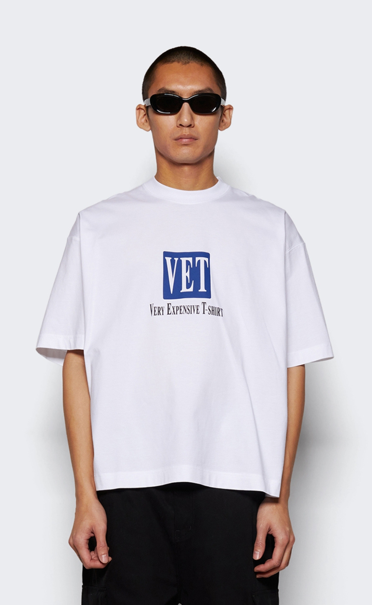 VET CROPPED CROPPED BOXY WHITE T-SHIRT