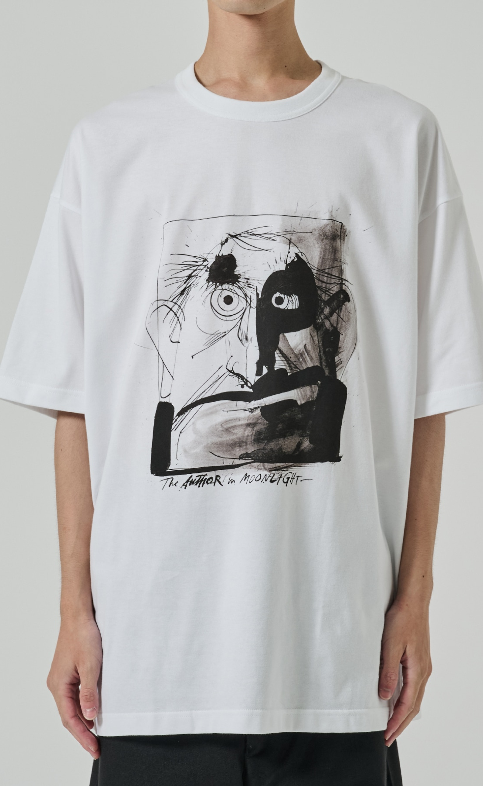 ARTWORK PRINT WHITE BLACK T-SHIRT