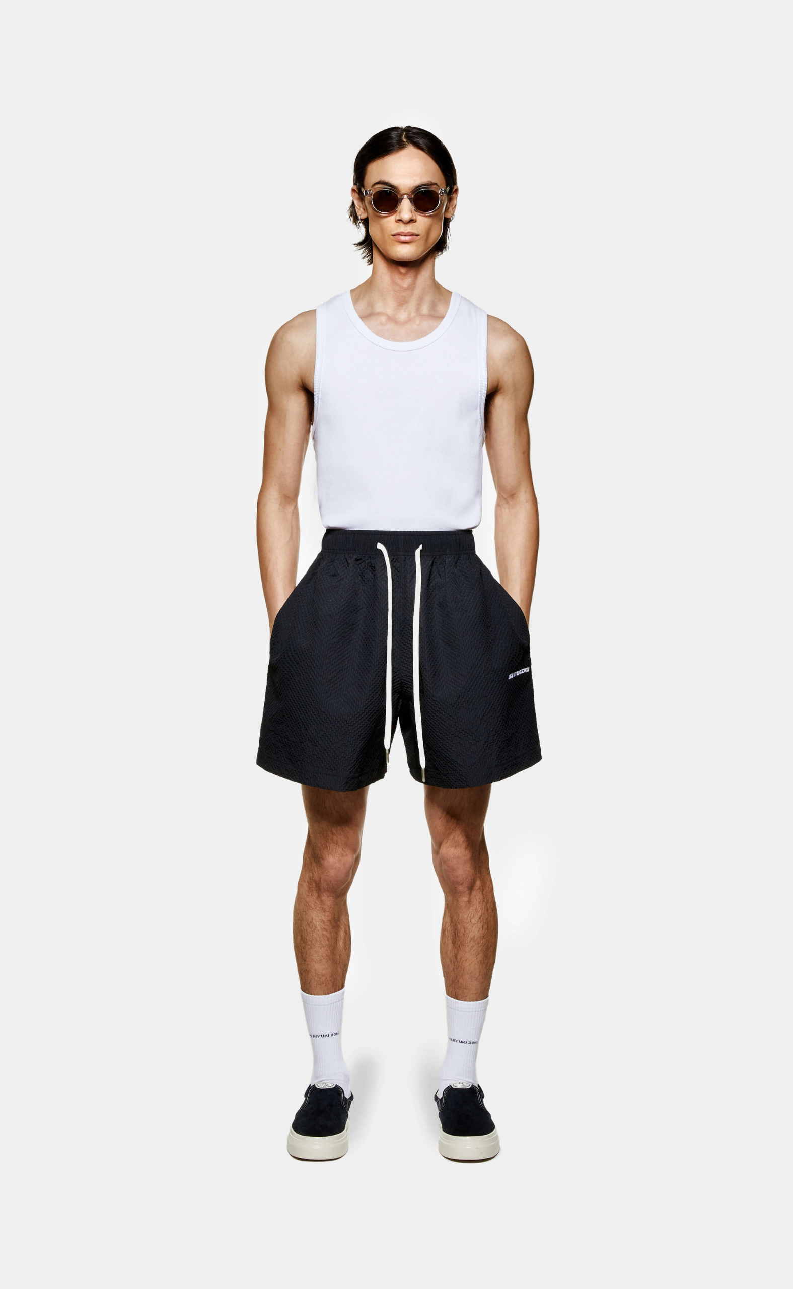 SEERSUCKER BLACK SHORTS