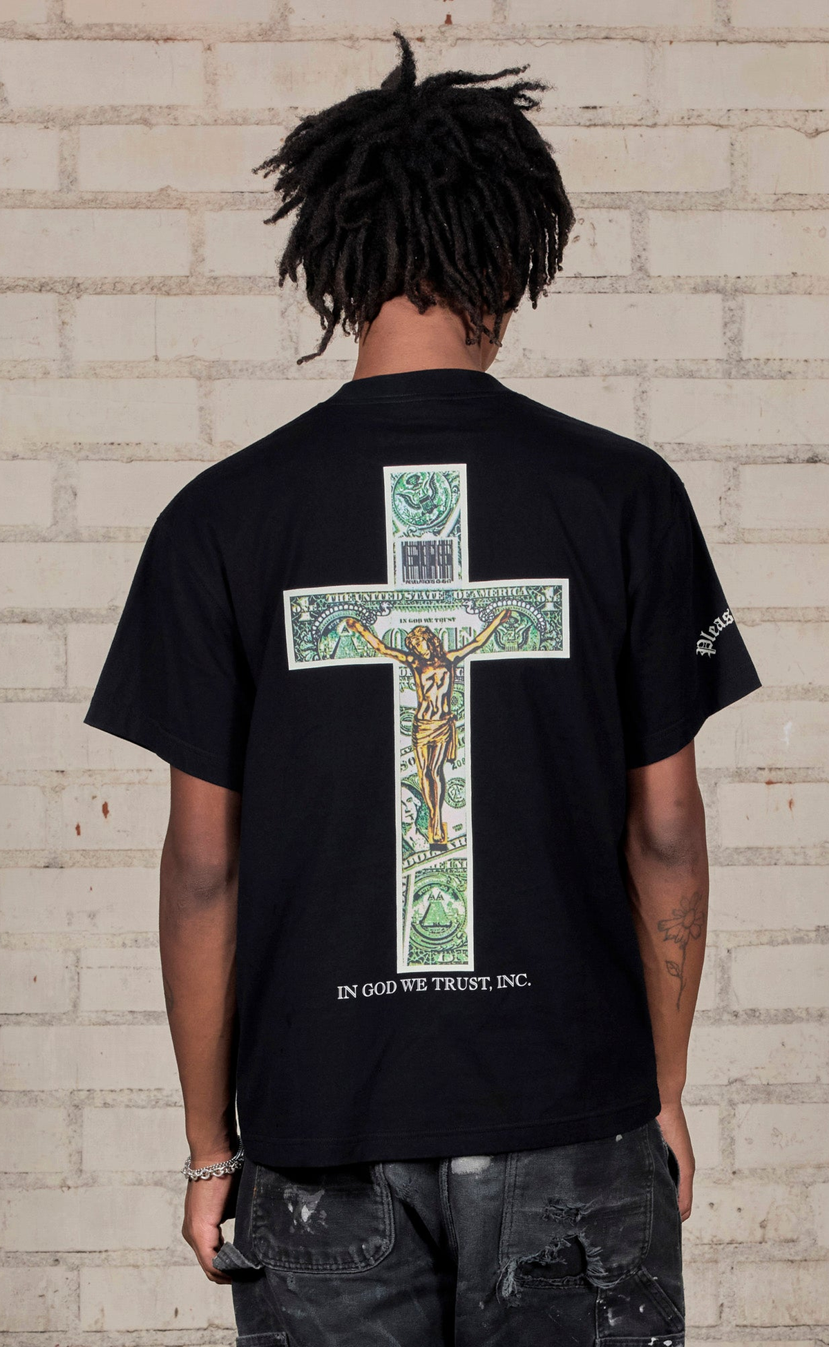 TRUST BLACK T-SHIRT