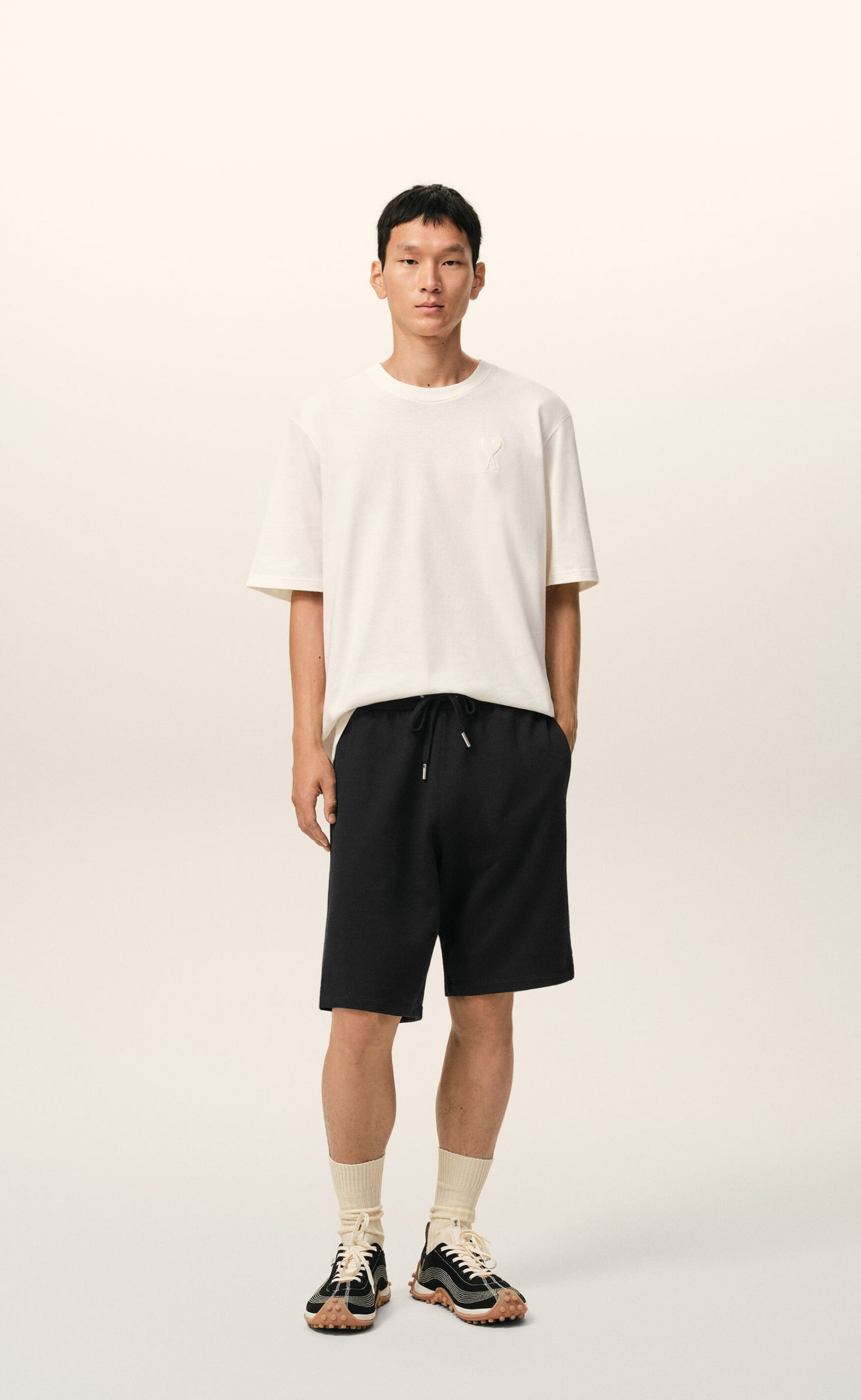 SMALL EMBOSSED AMI DE COEUR BLACK SHORTS
