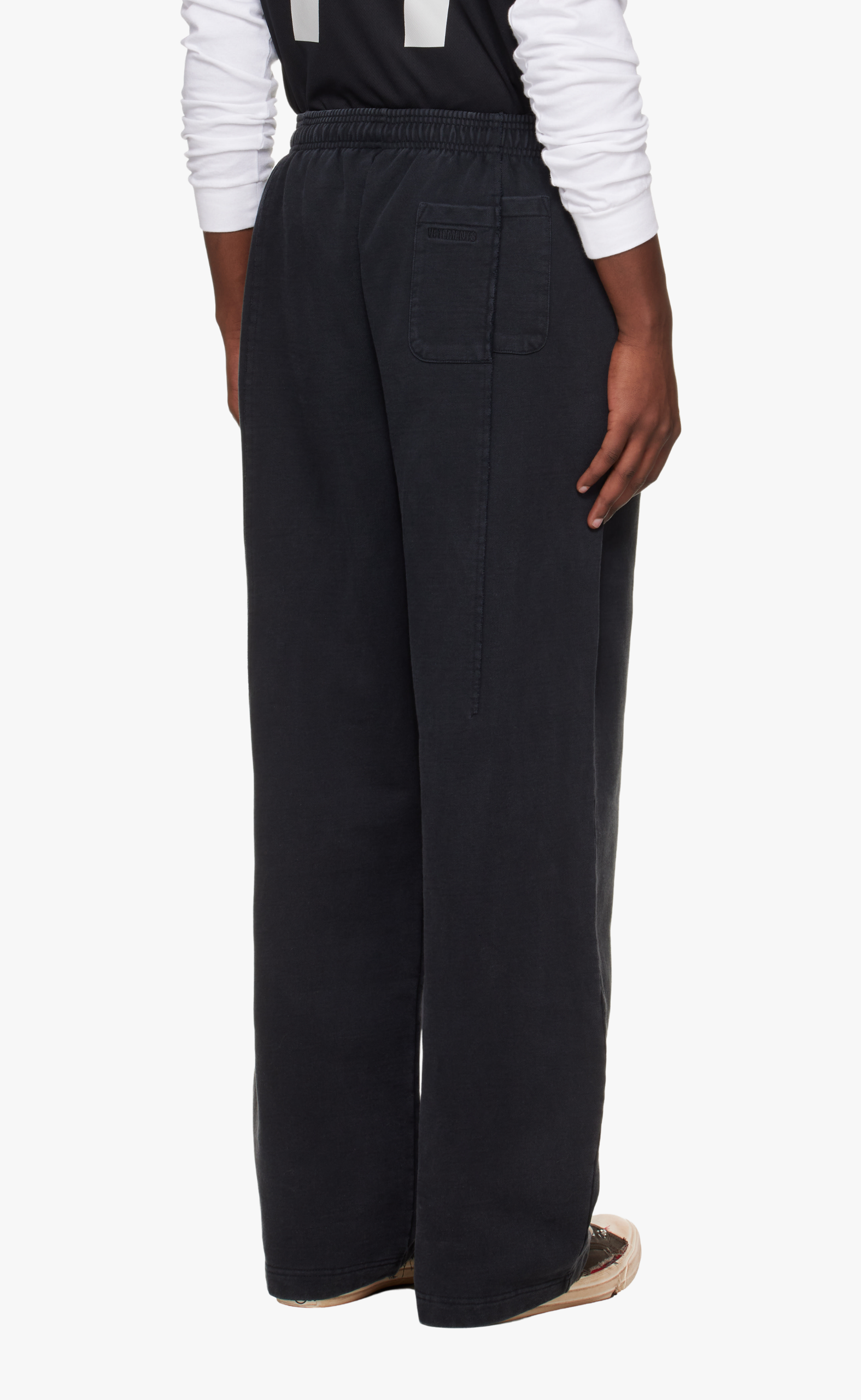 RAW EDGES BLACK SWEATPANTS