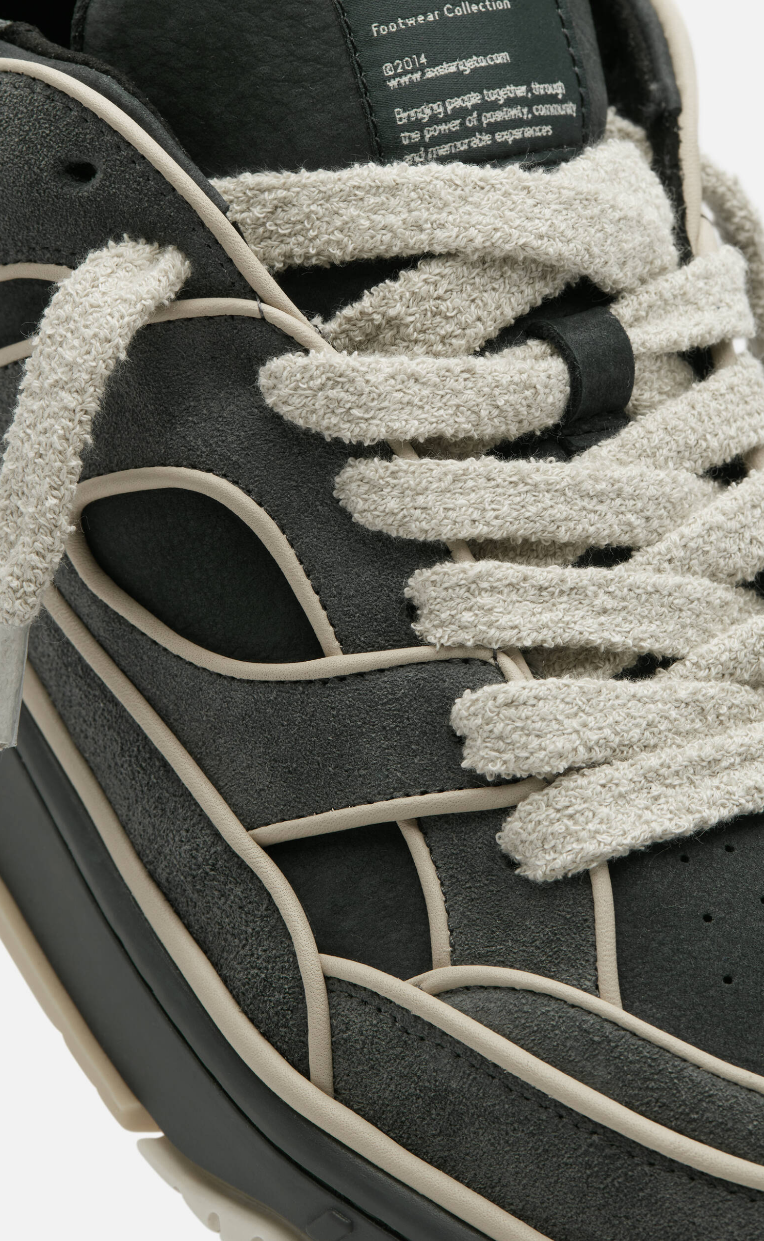AREA LO PIPING BLACK BEIGE SNEAKER