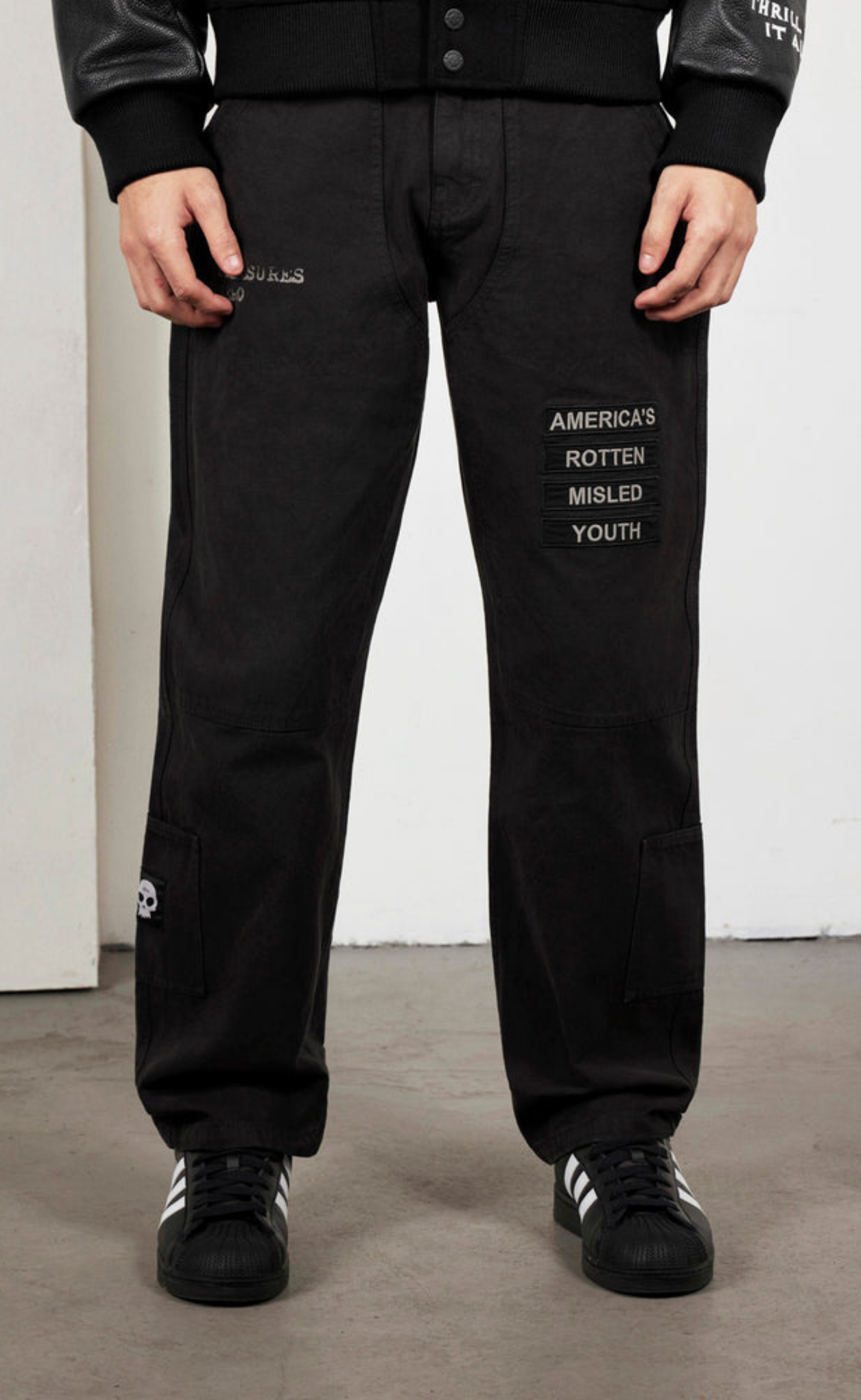 ZERO WORK BLACK PANTS