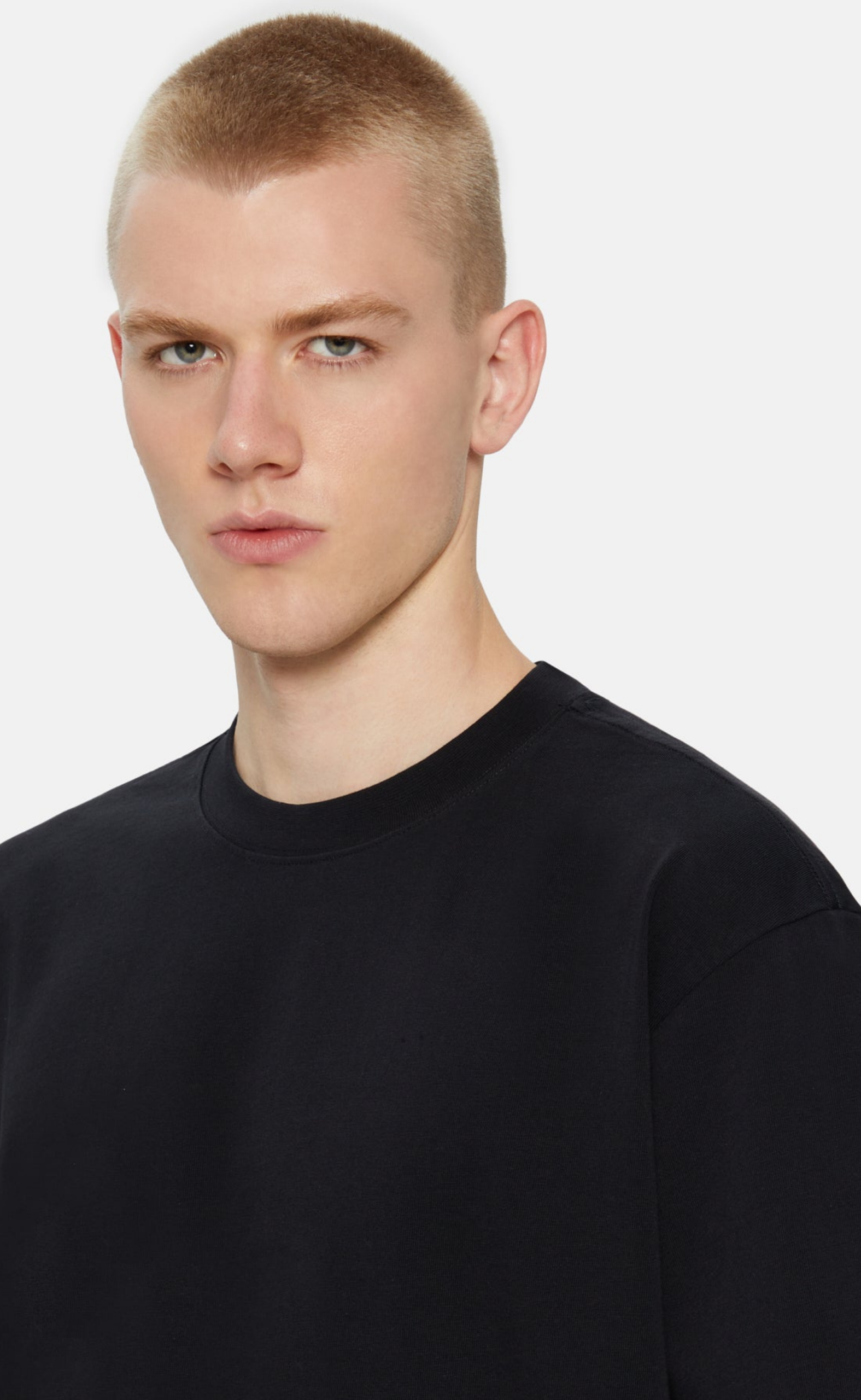 LABEL BLACK T-SHIRT