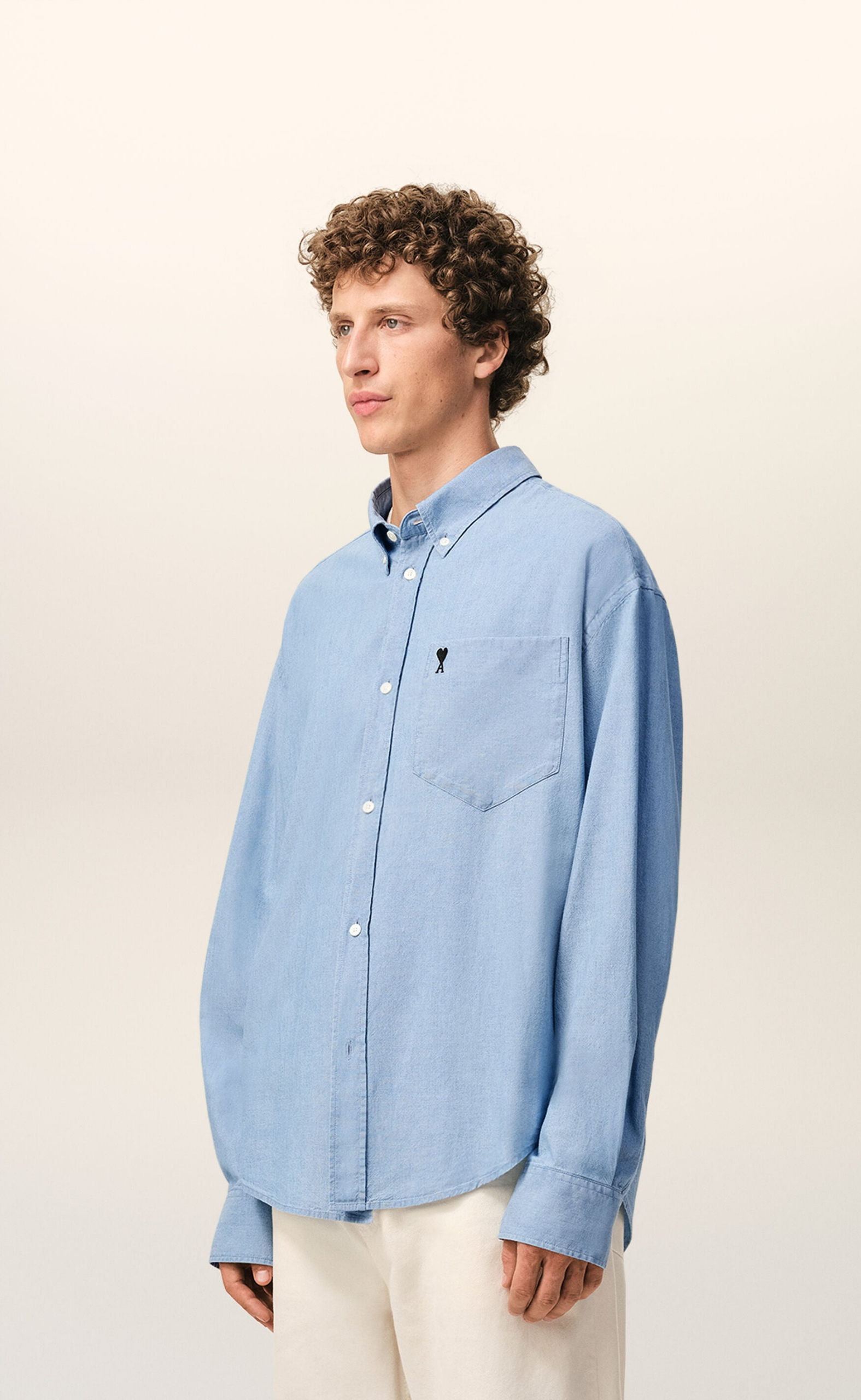 BOXY EMBROIDERED AMI DE COEUR LIGHT BLUE SHIRT