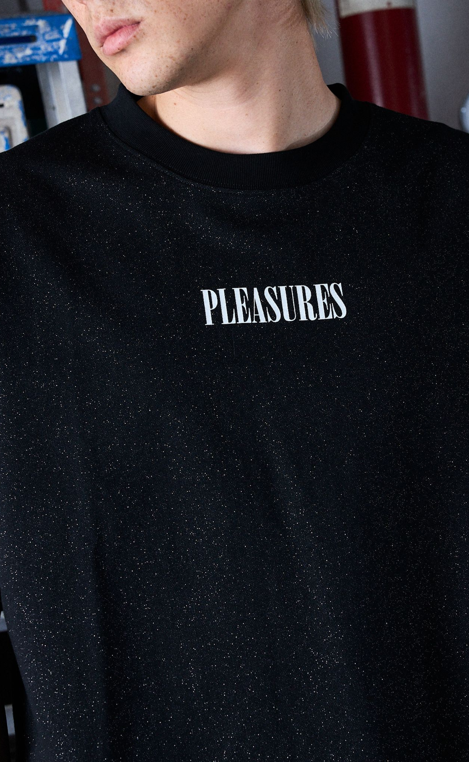 STARRY HEAVYWEIGHT BLACK T-SHIRT